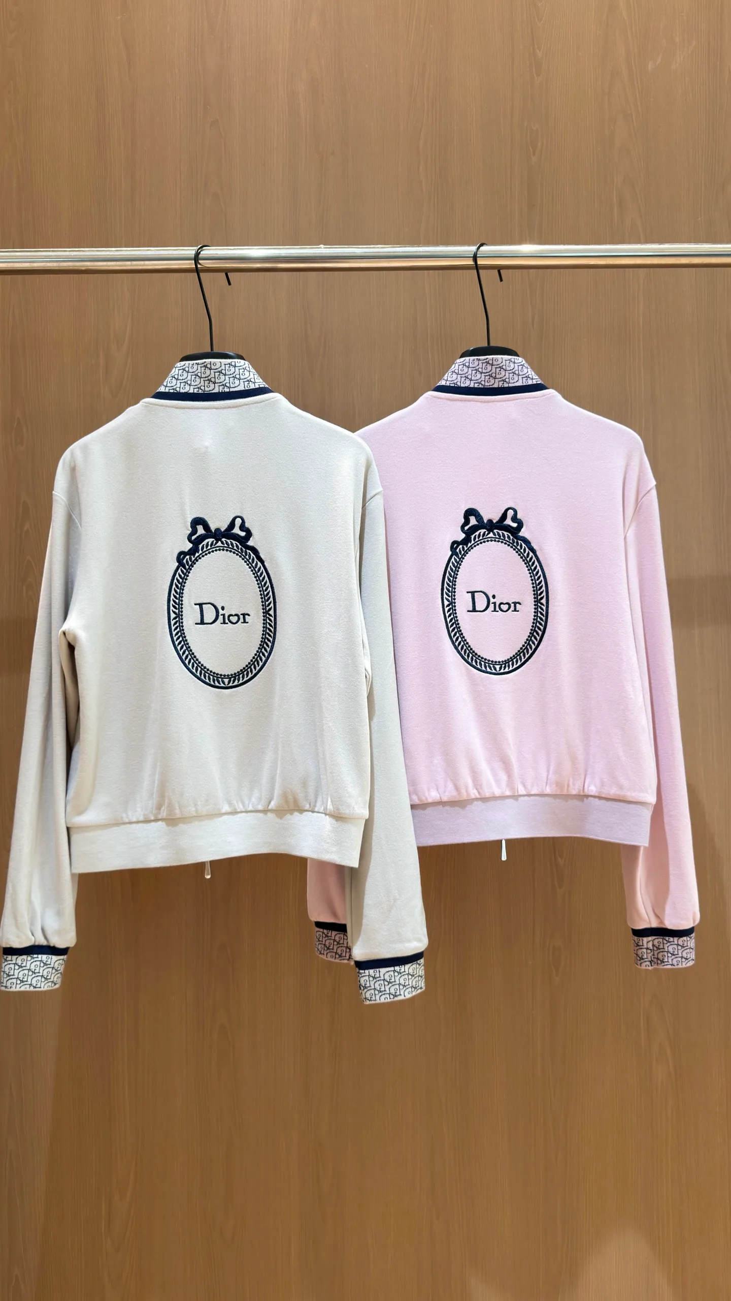 Костюмы Женские Christian Dior 18331332