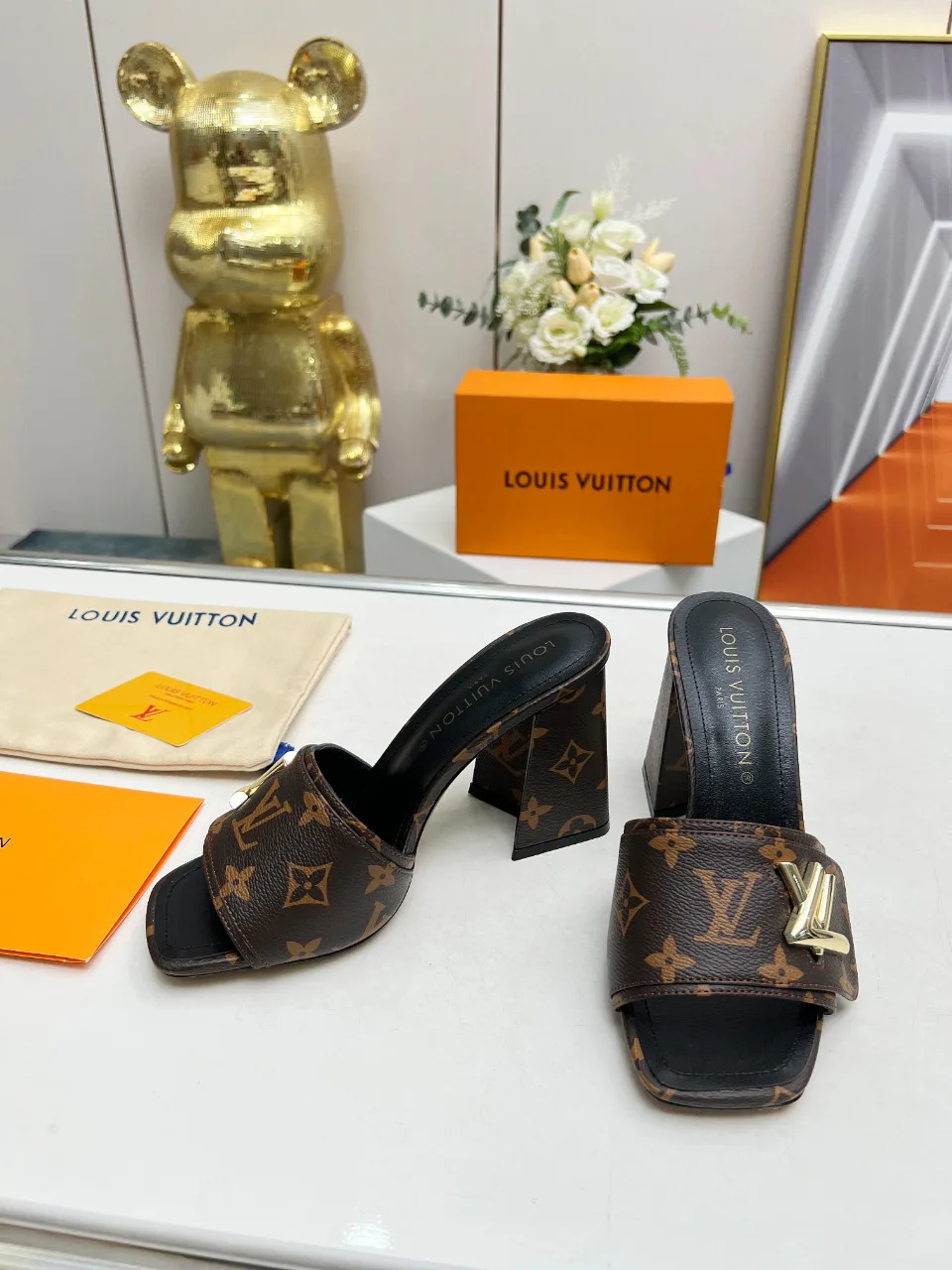 Сандалии Женские Louis Vuitton 9623634