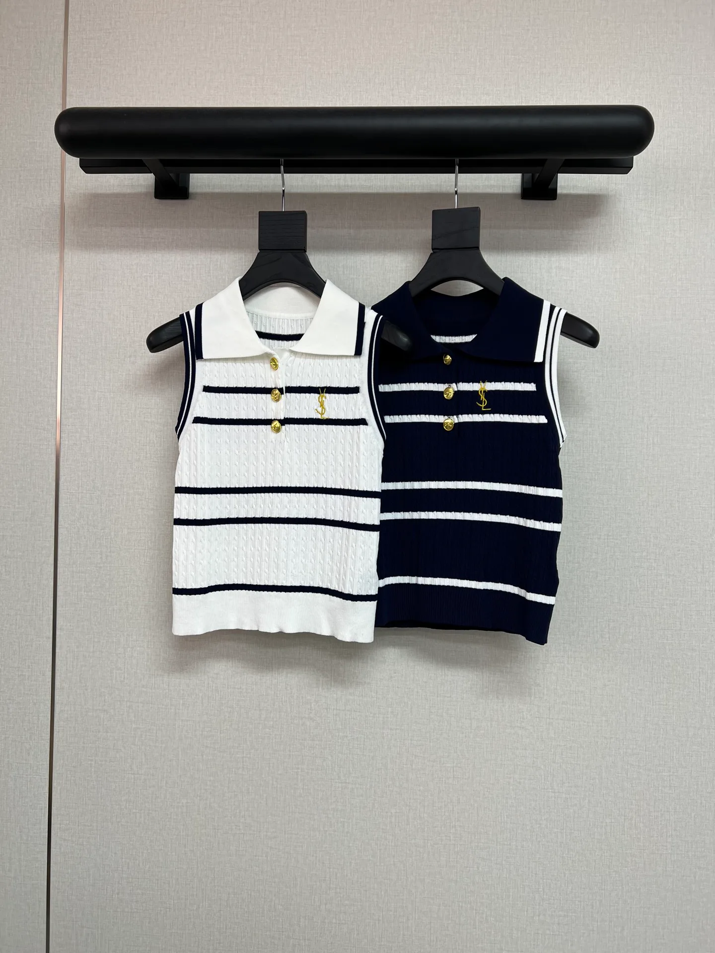 Топы Женские Saint Laurent 13410366