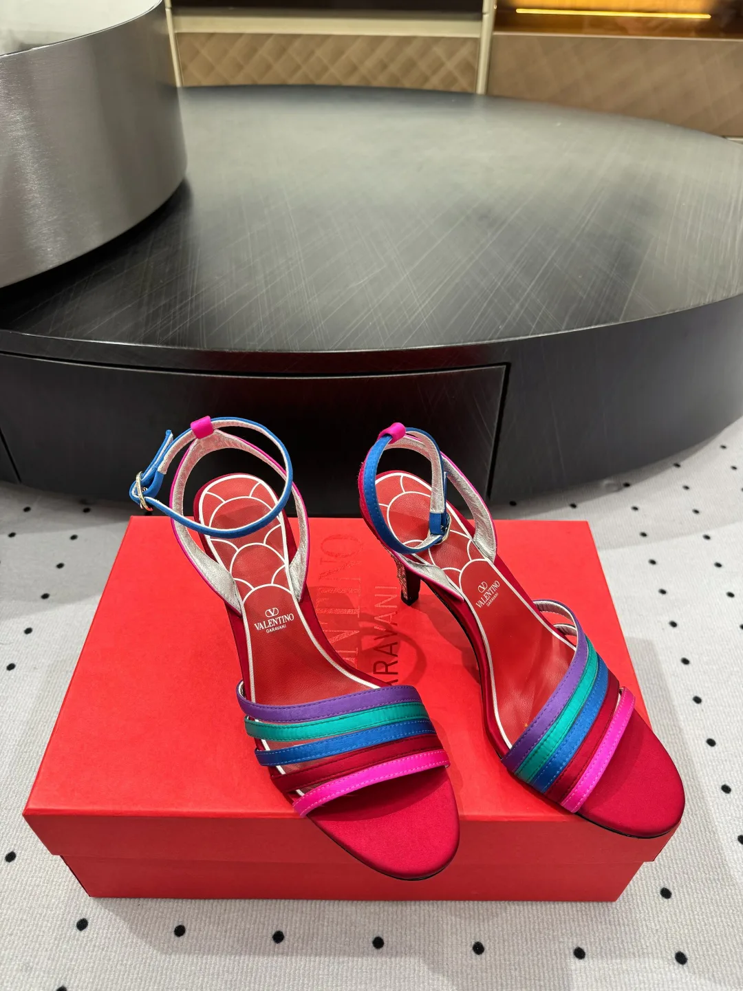 Босоножки Женские Valentino 20419