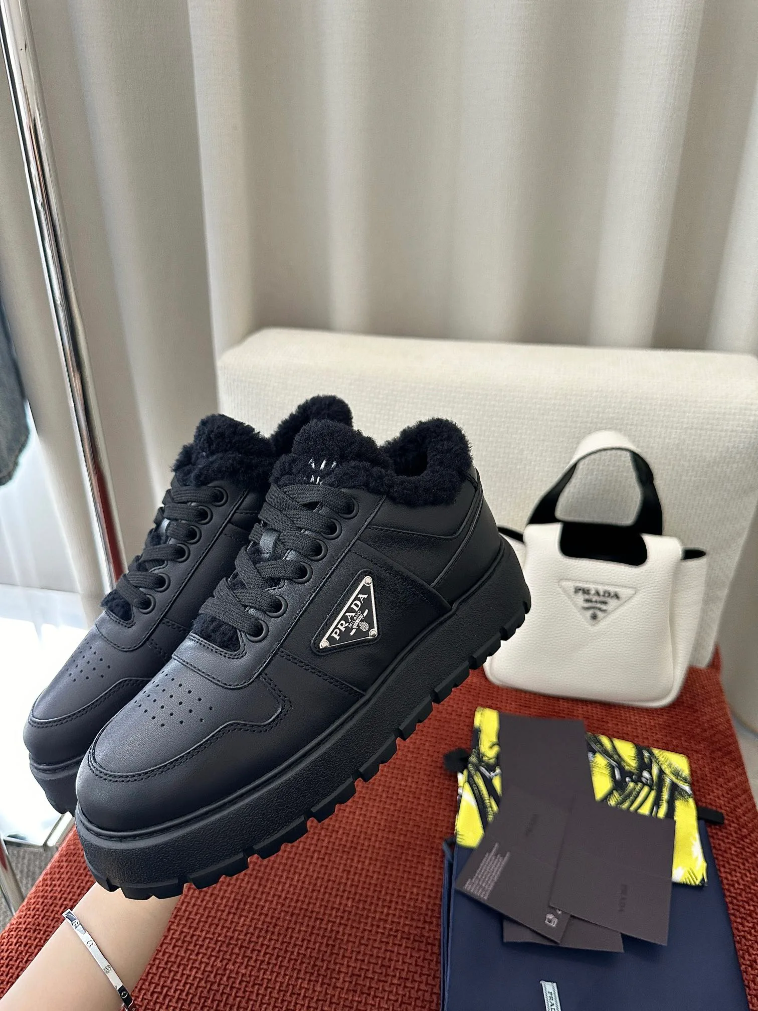 Кроссовки Женские Prada 18621063