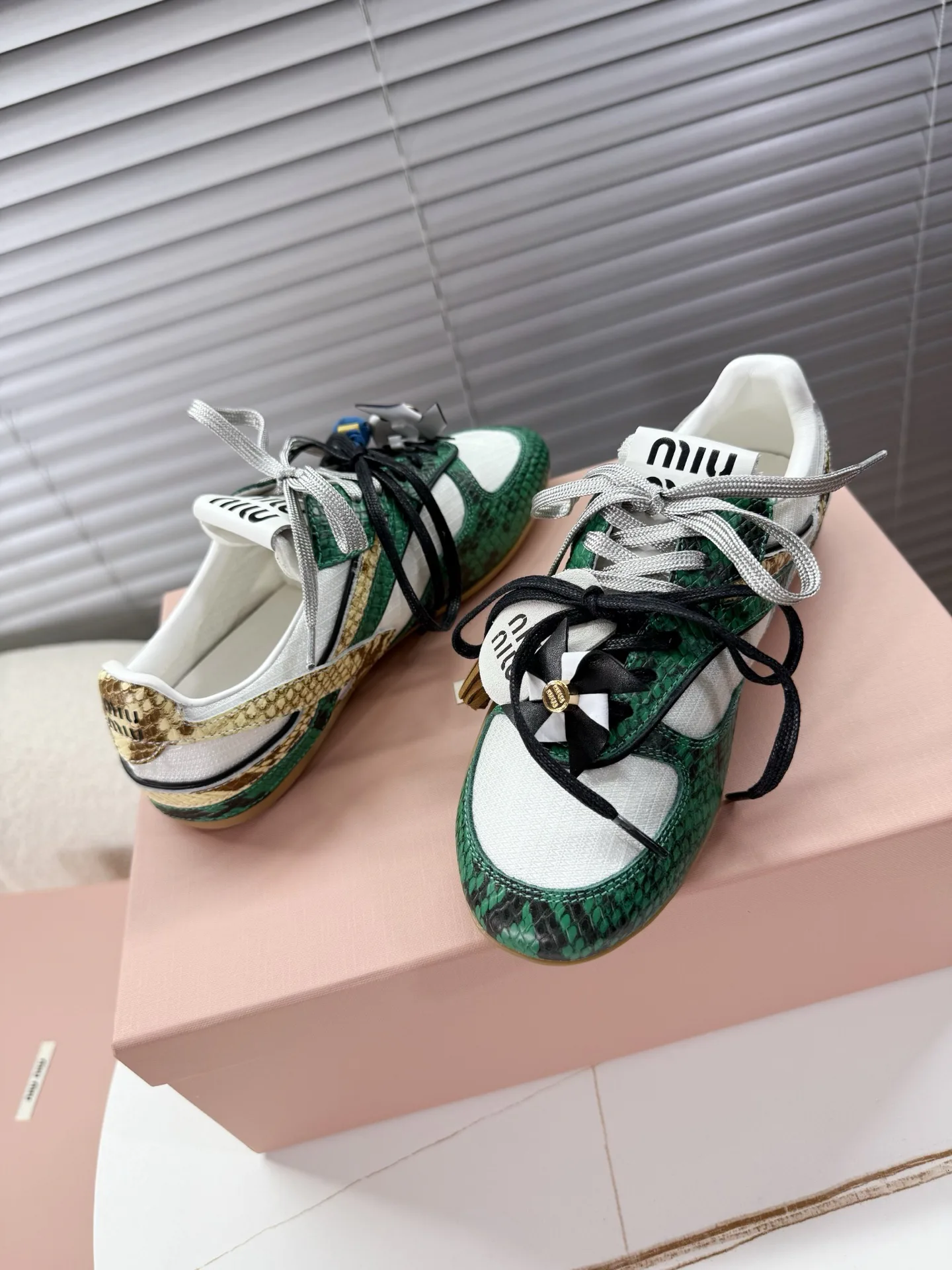 Кроссовки Женские Miu Miu 3742517