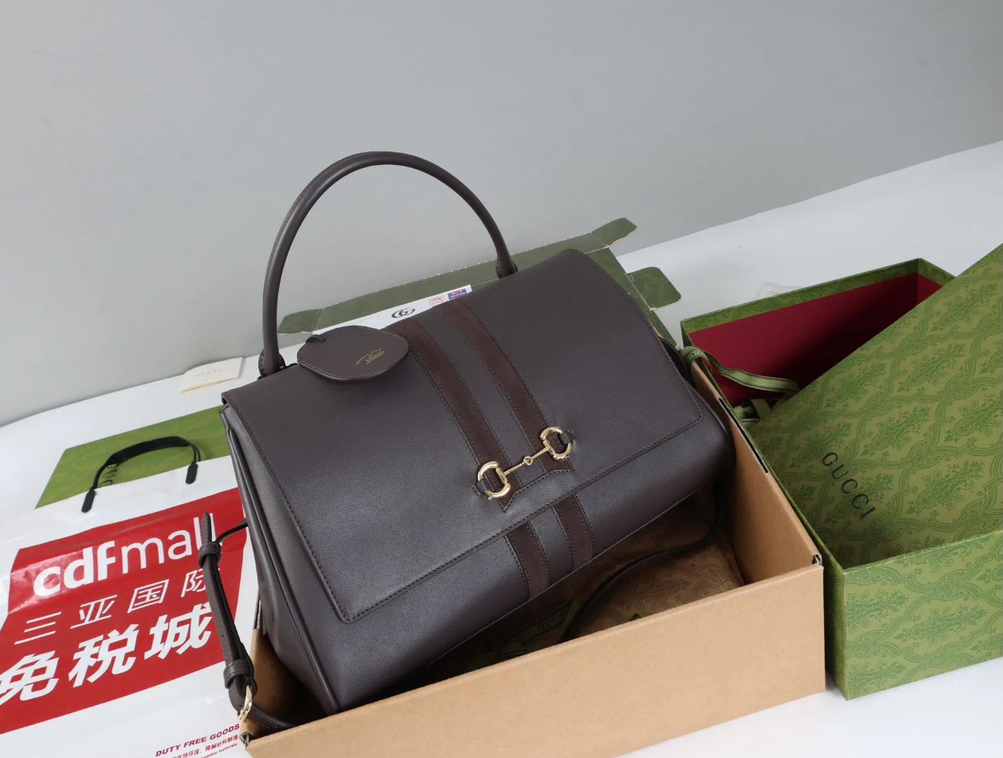 Классические Сумки Женские Gucci 18250582