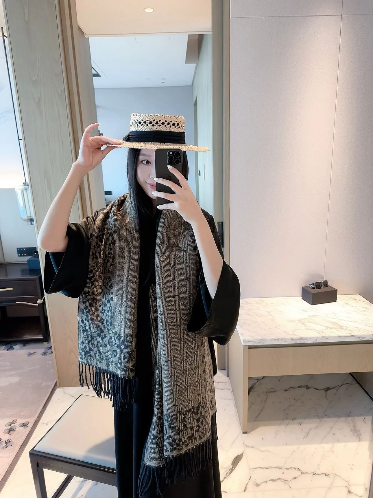 Шарфы Louis Vuitton 18322564