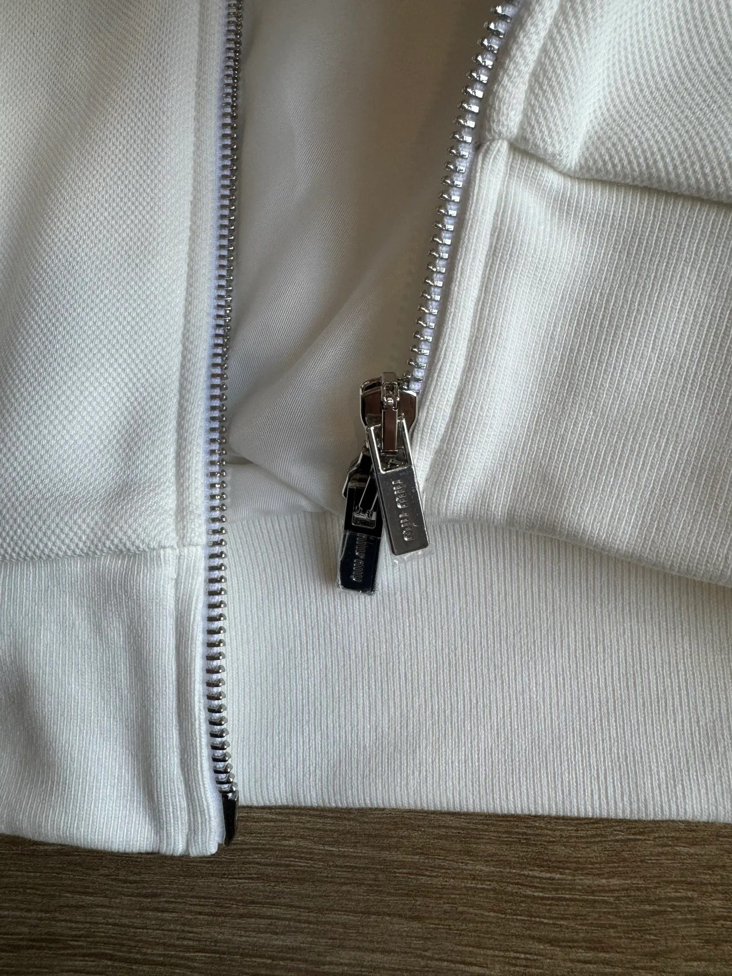 Куртки И Пуховики Женские Miu Miu 17644238