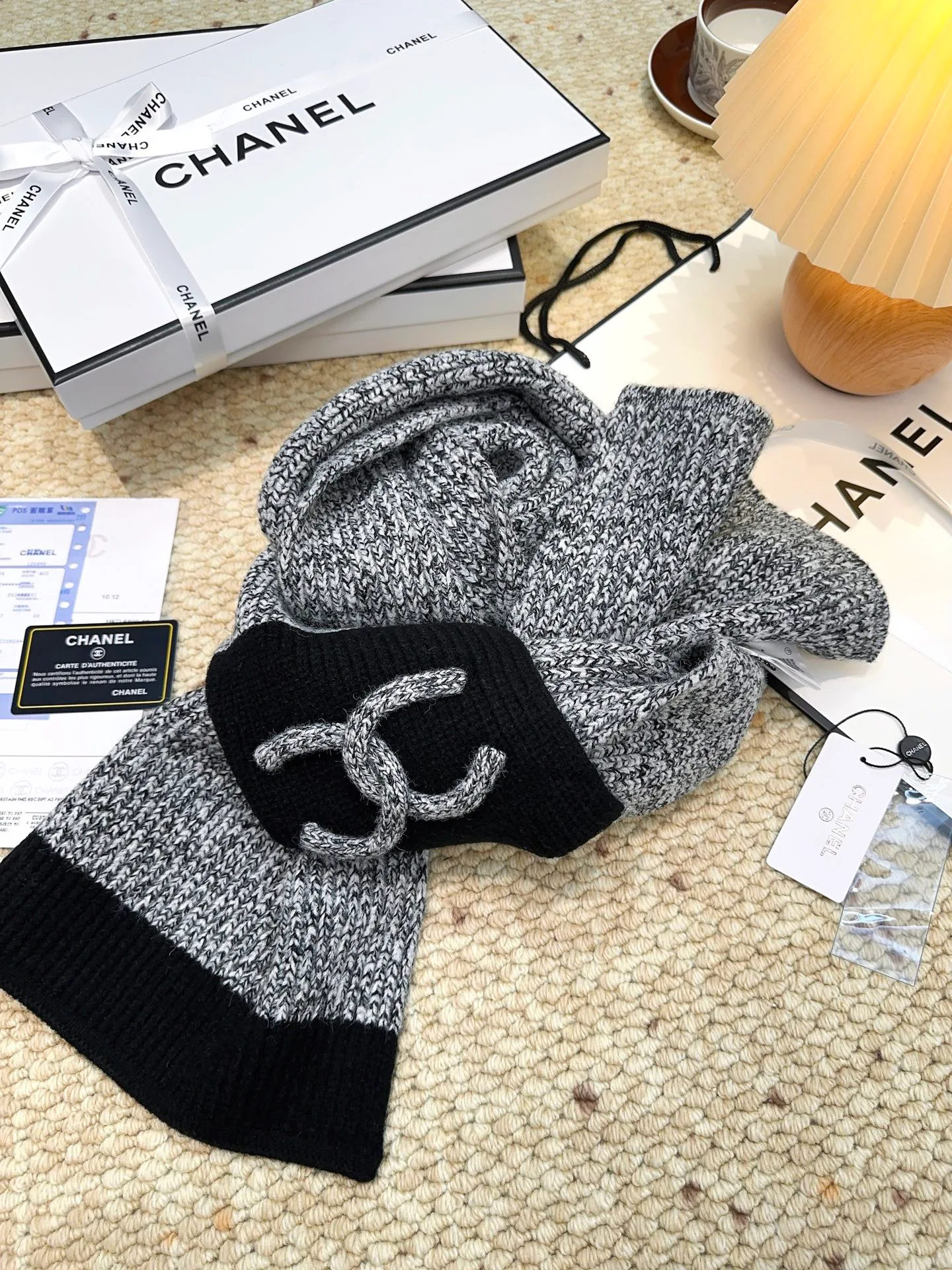 Шарфы Chanel 18105429