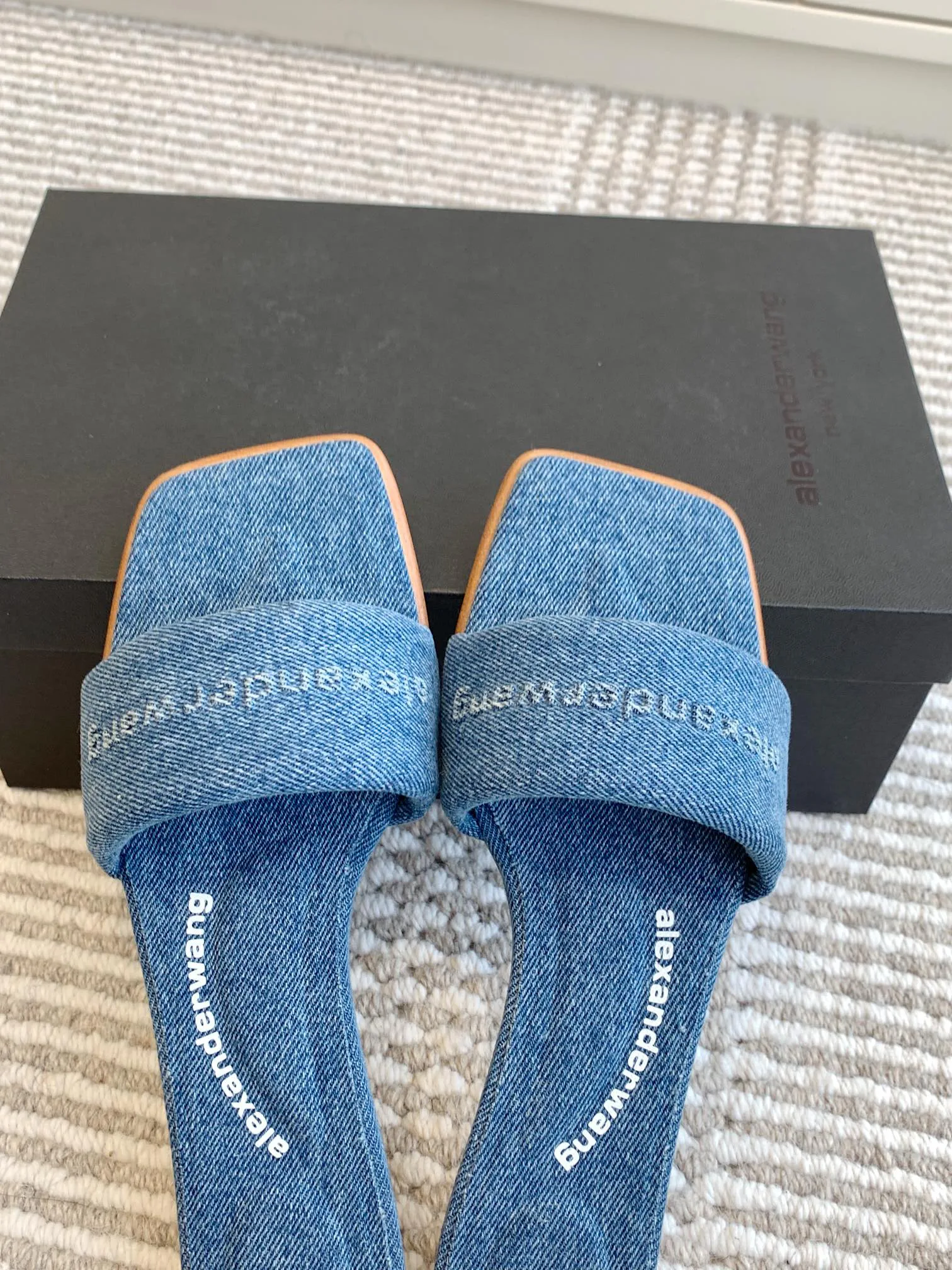 Шлепанцы Женские Alexander Wang 7205