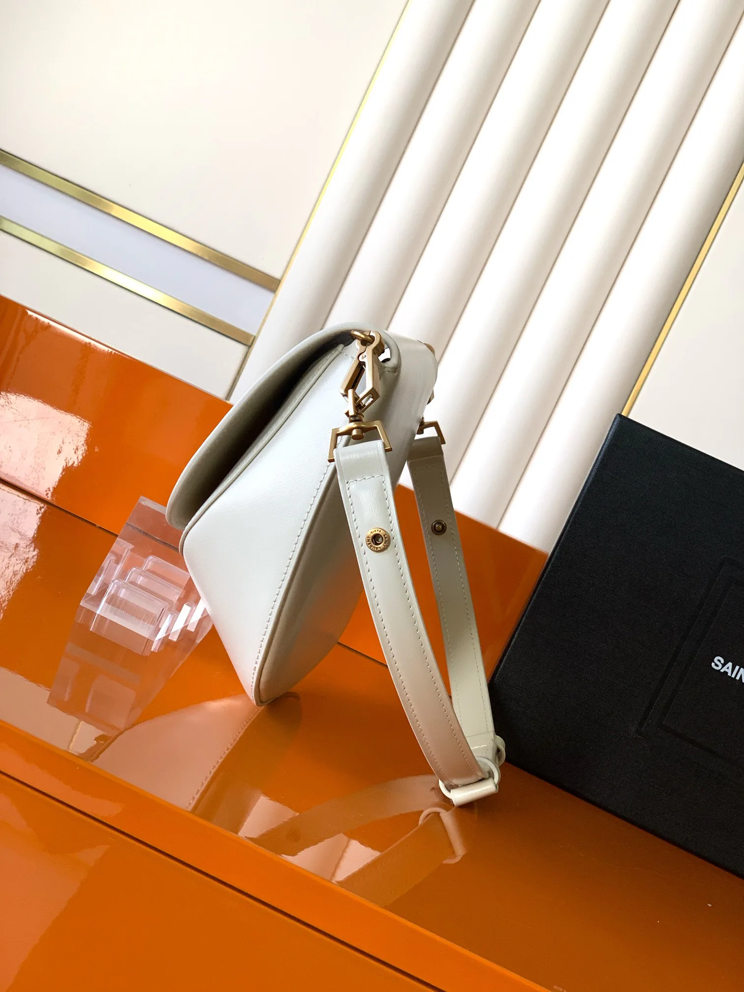 Сумки На Ремне Женские Saint Laurent 11309786