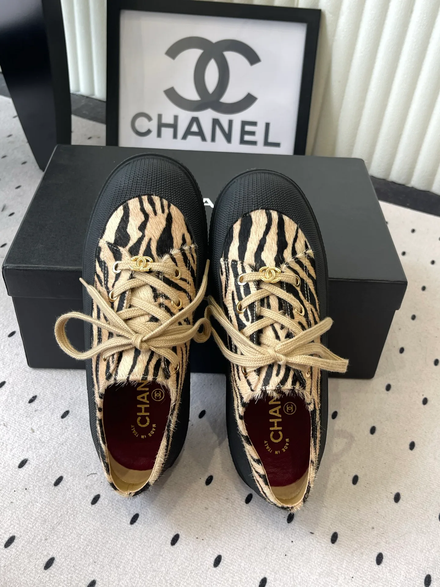 Кроссовки Женские Chanel 18069872
