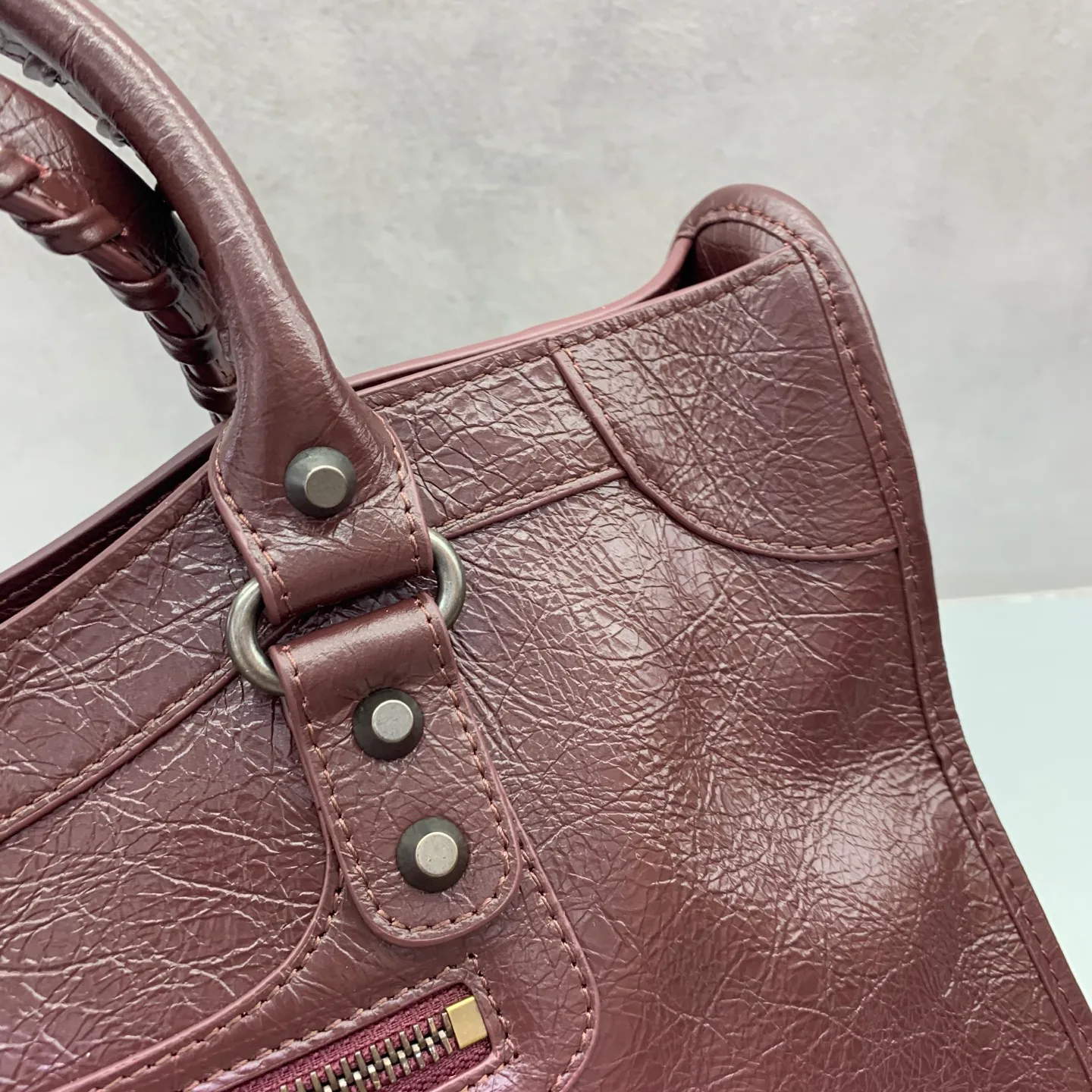 Классические Сумки Женские Balenciaga 18136157