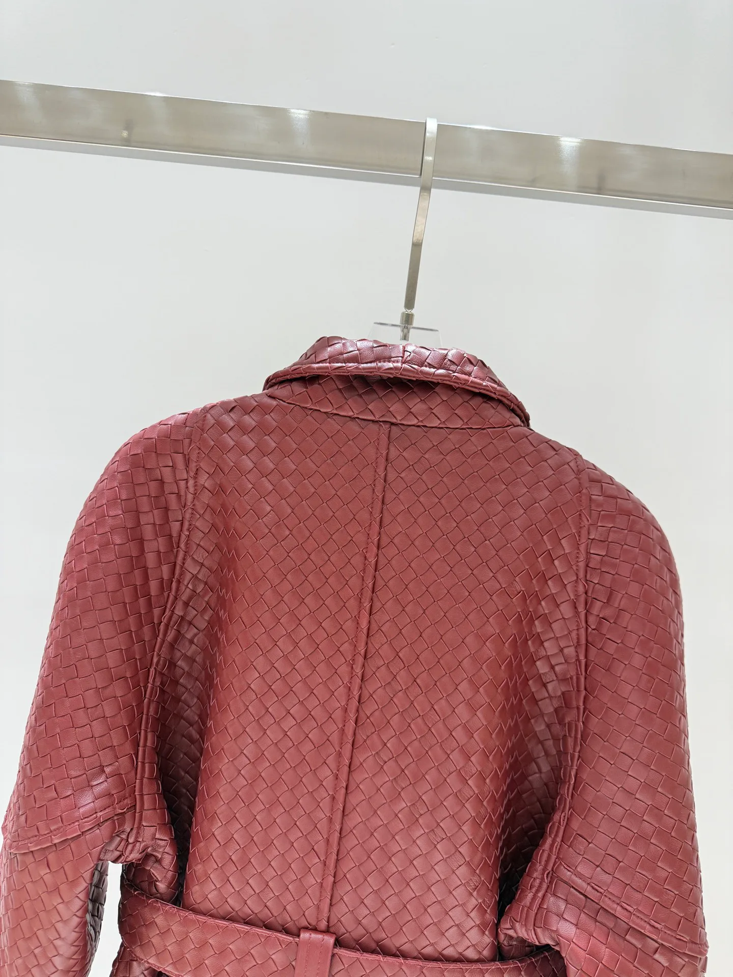 Кожаные Куртки И Дублёнки Женские Bottega Veneta 18083003