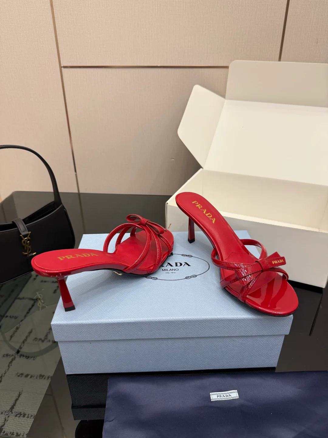 Босоножки Женские Prada 16960884
