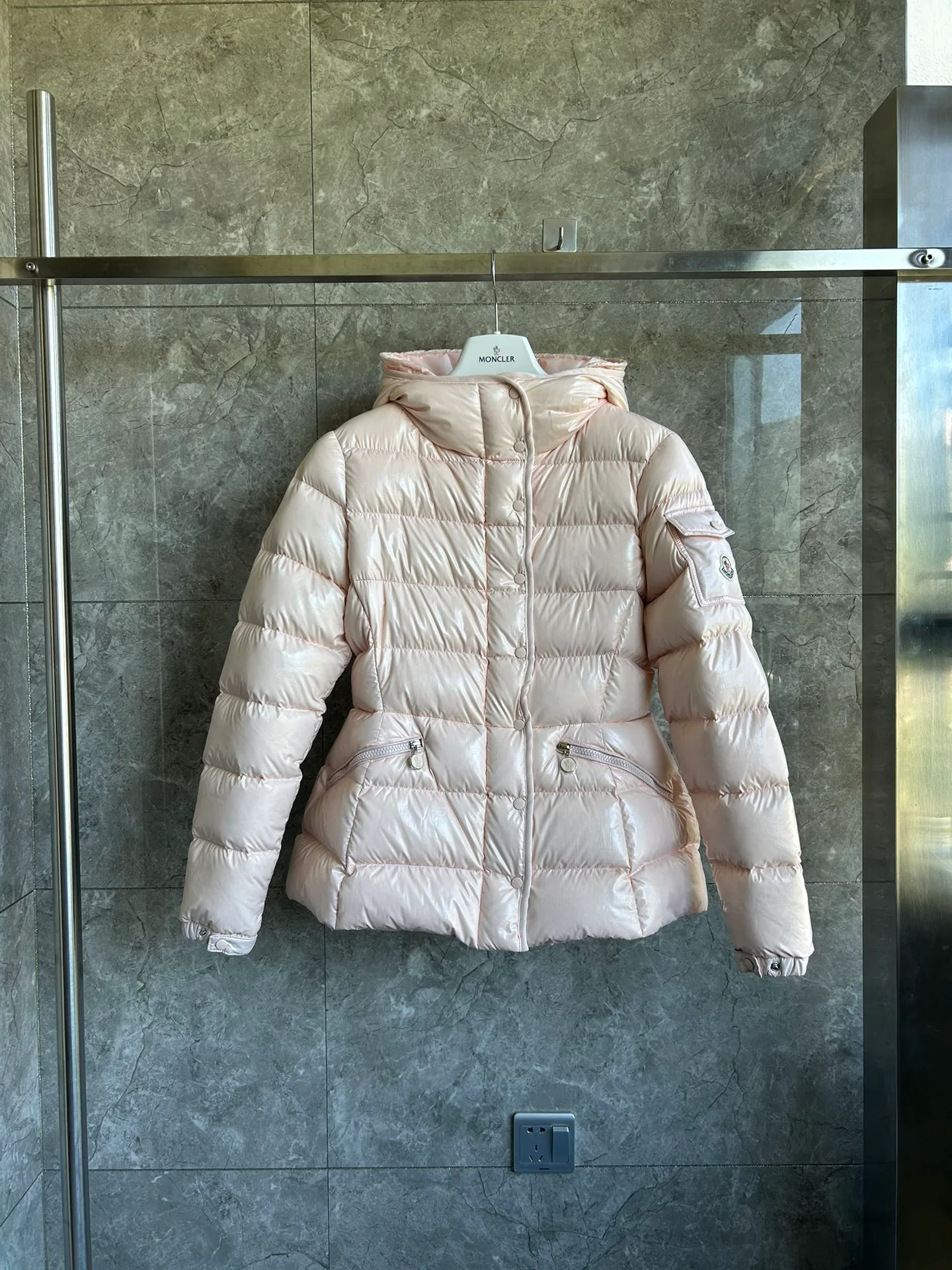 Куртки И Пуховики Женские Moncler 18766321