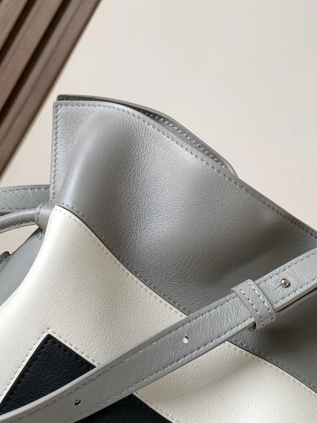 Классические Сумки Женские Loewe 13174342