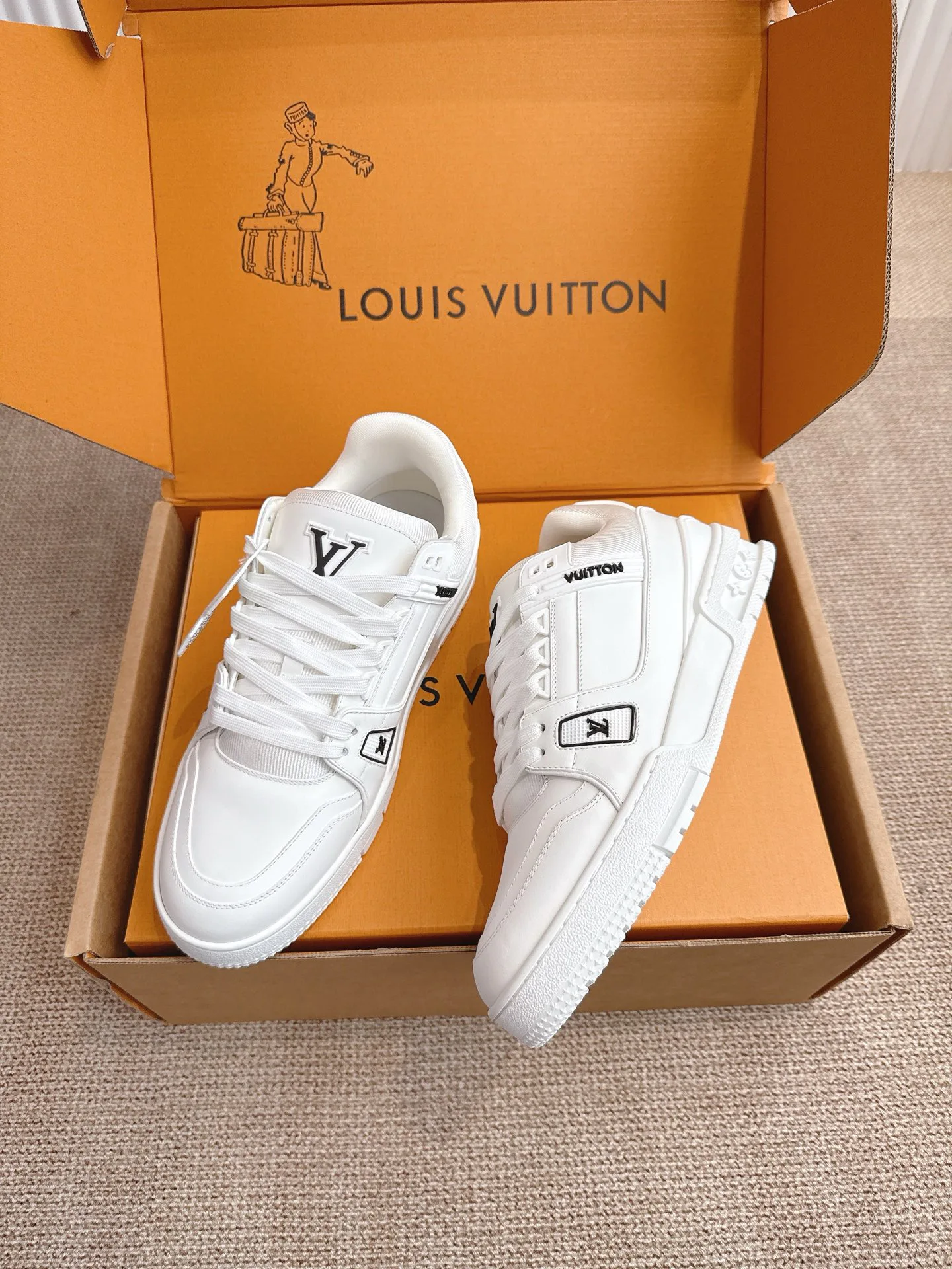 Кроссовки Женские Louis Vuitton 18324748