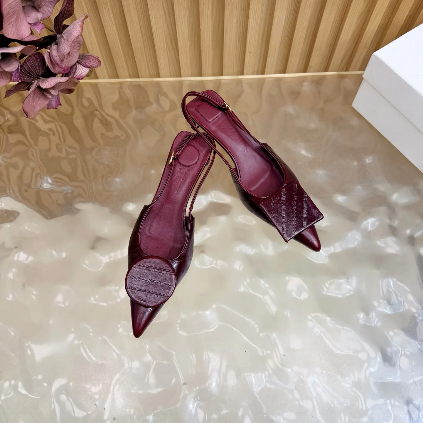 Туфли Женские Jacquemus 17038112