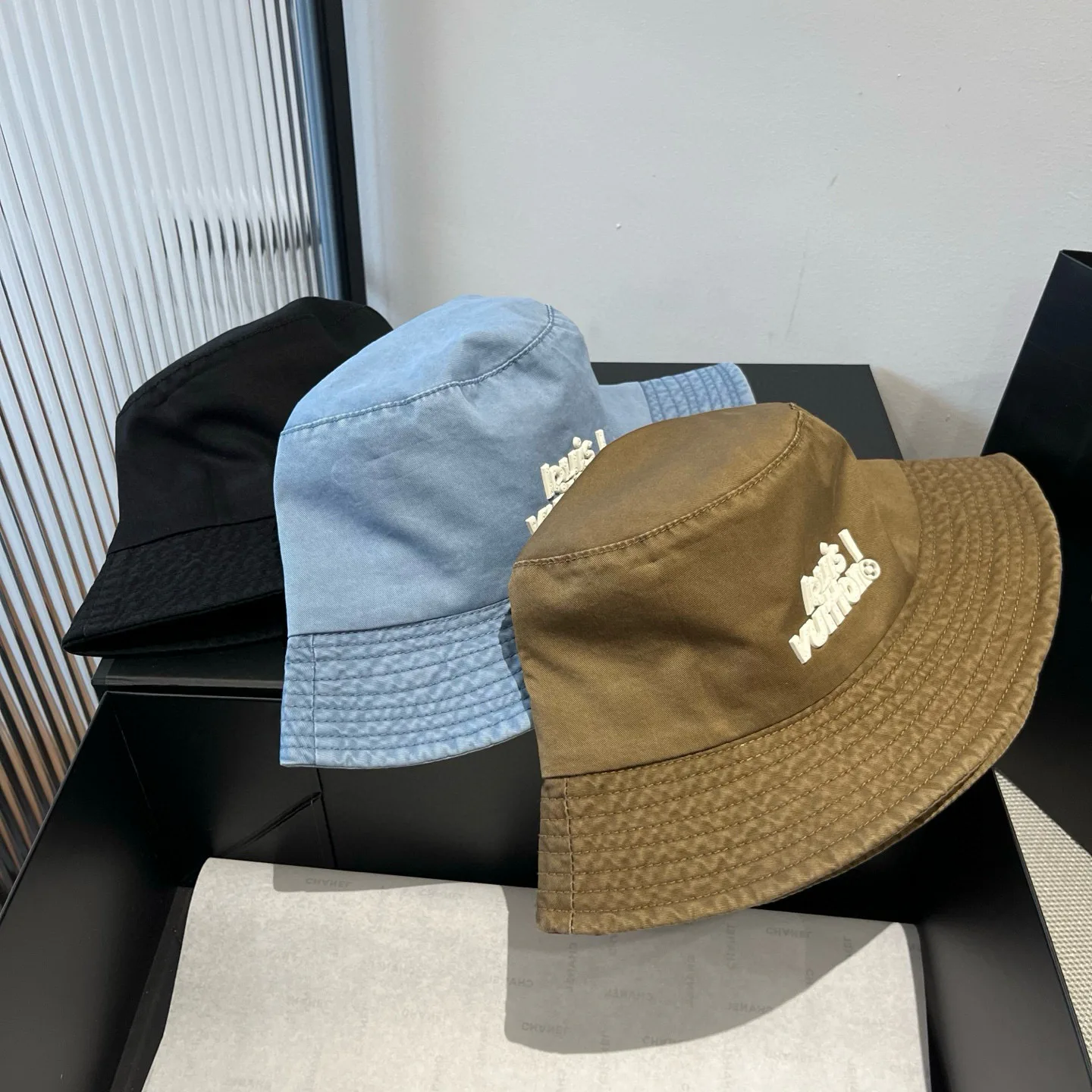 Головные Уборы Louis Vuitton 18902