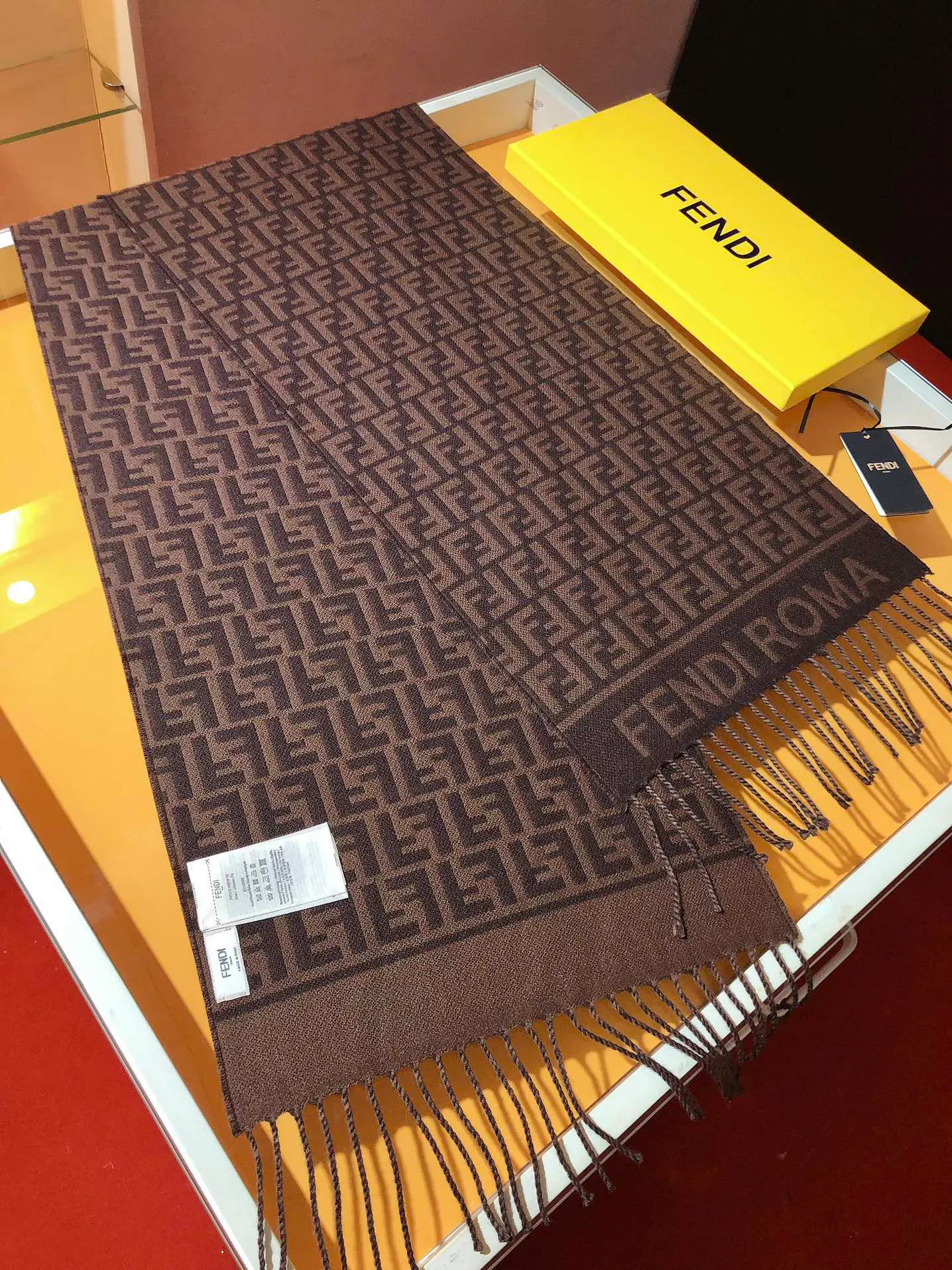 Шарфы Fendi 123984