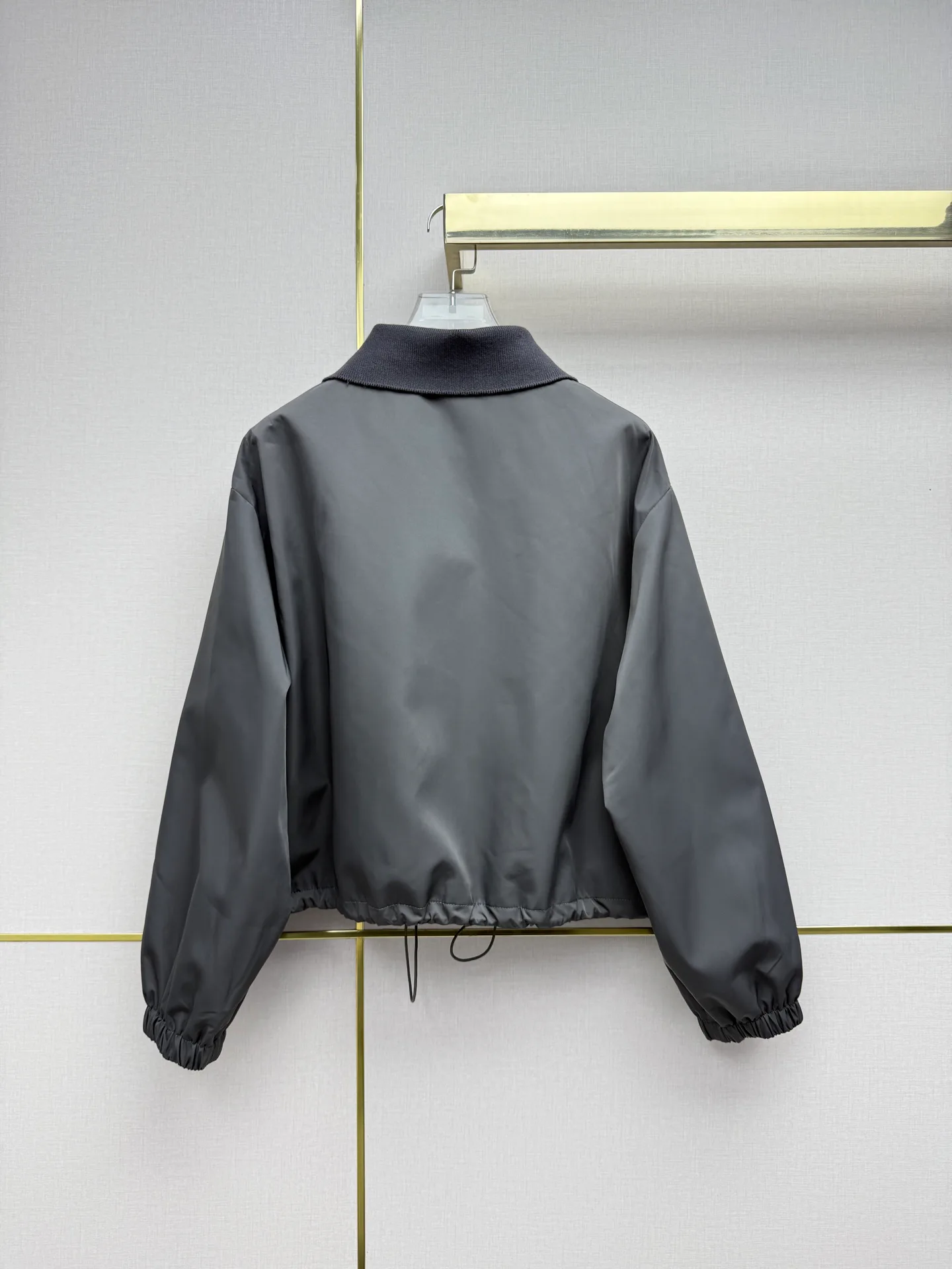 Куртки И Пуховики Женские Prada 17953145