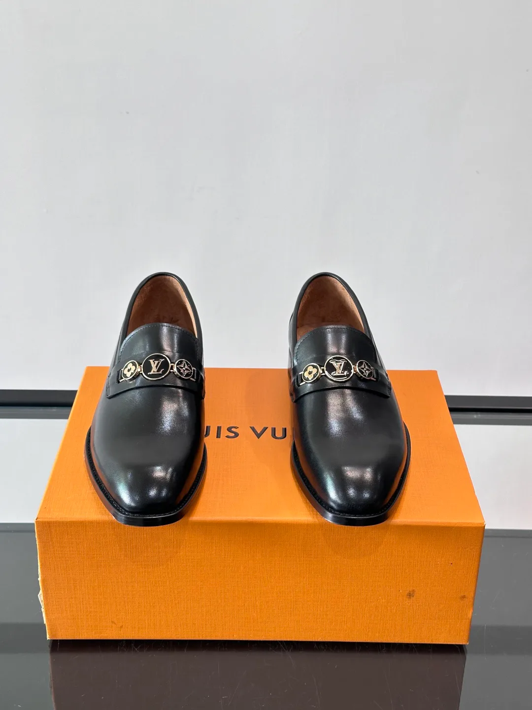 Лоферы И Туфли Мужские Louis Vuitton 11232728