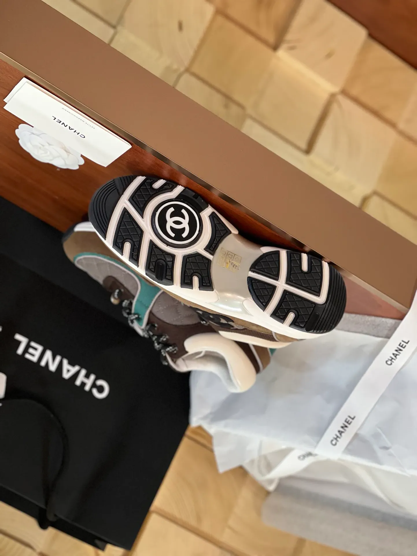 Кроссовки Женские Chanel 1021221