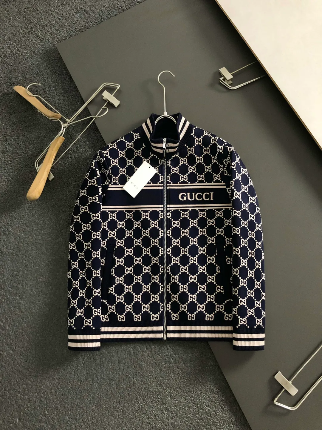 Куртки И Пуховики Мужские Gucci 17929845
