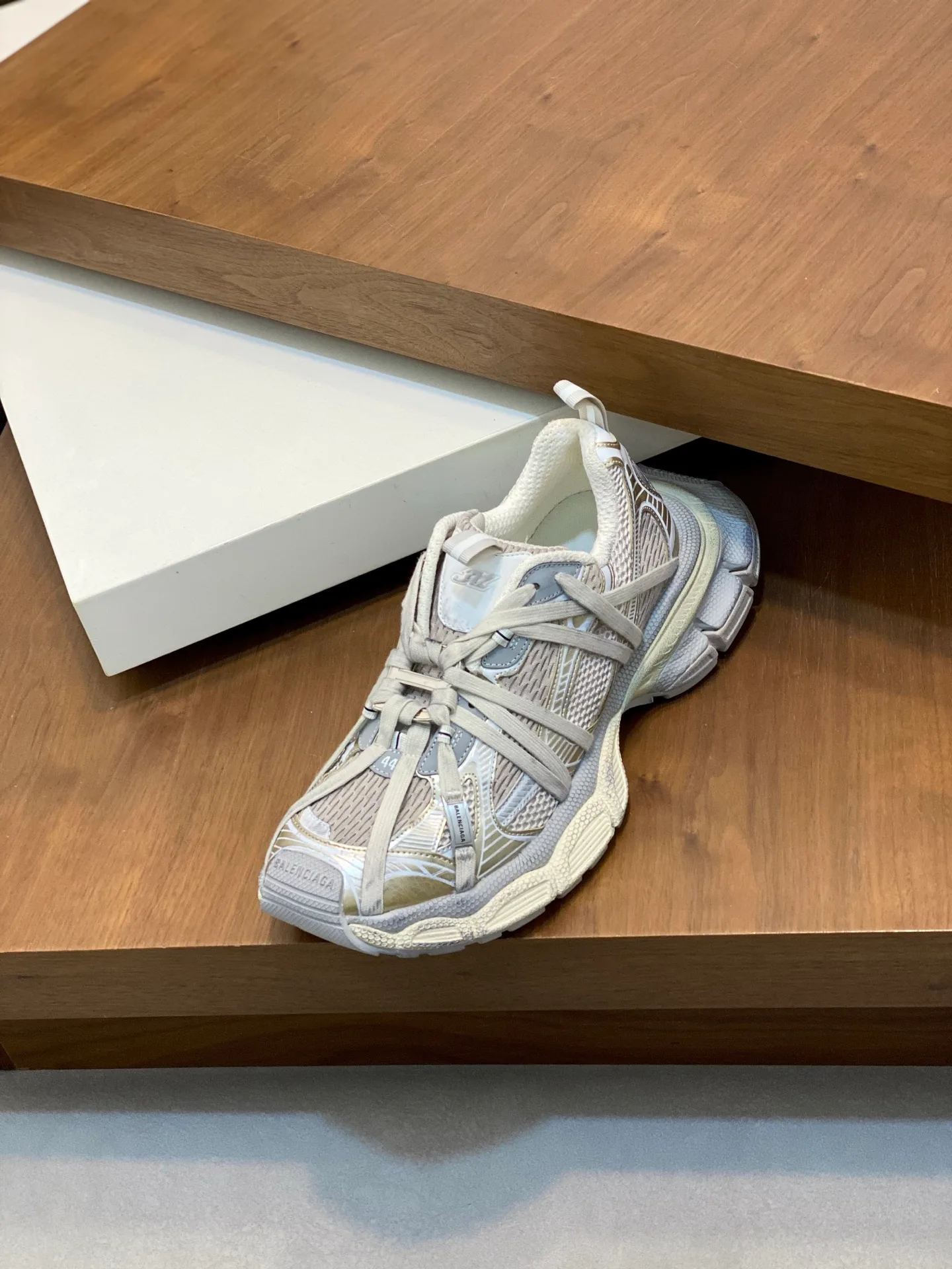 Кроссовки Женские Balenciaga 26846