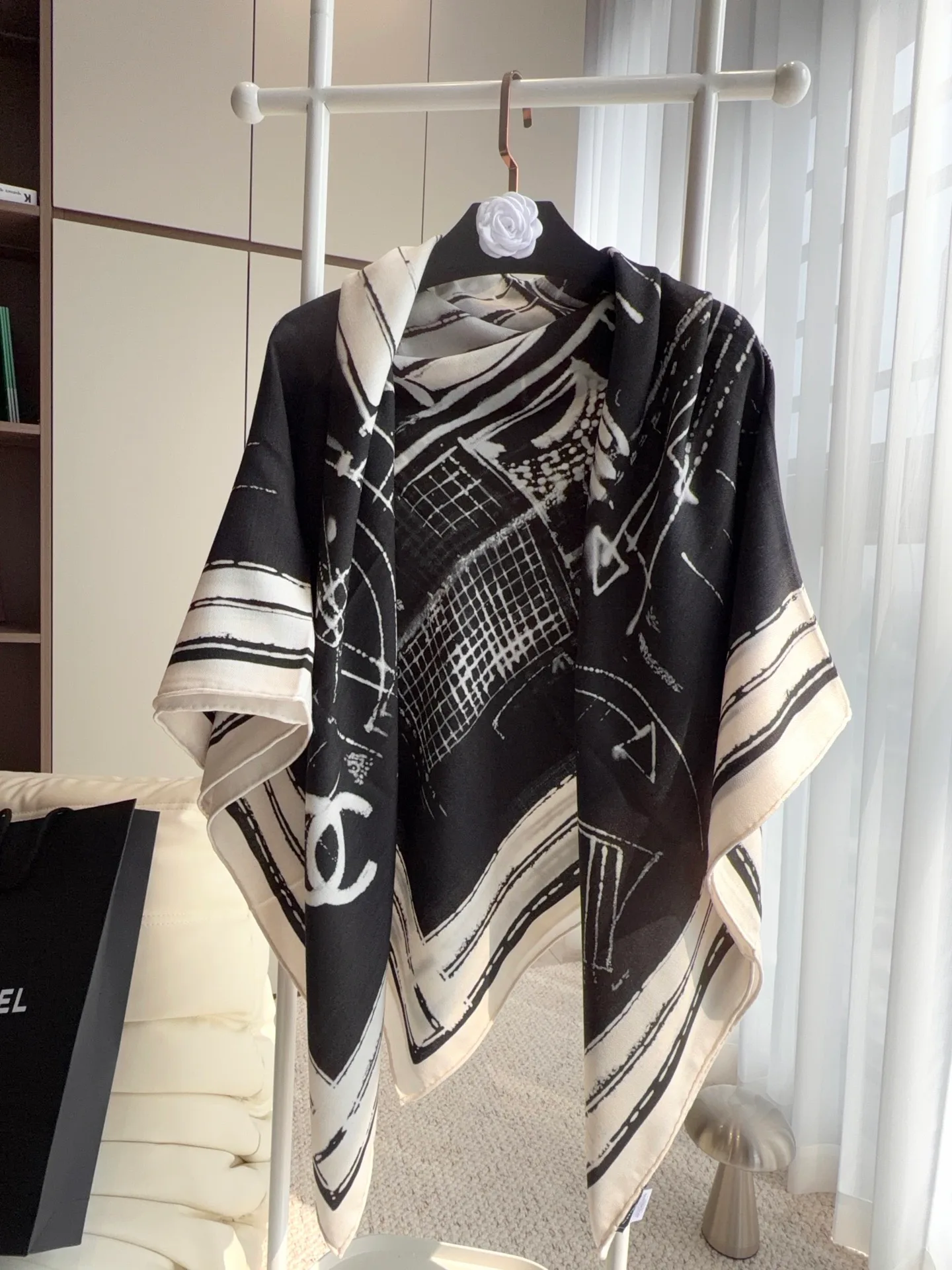Платки Chanel 18675798