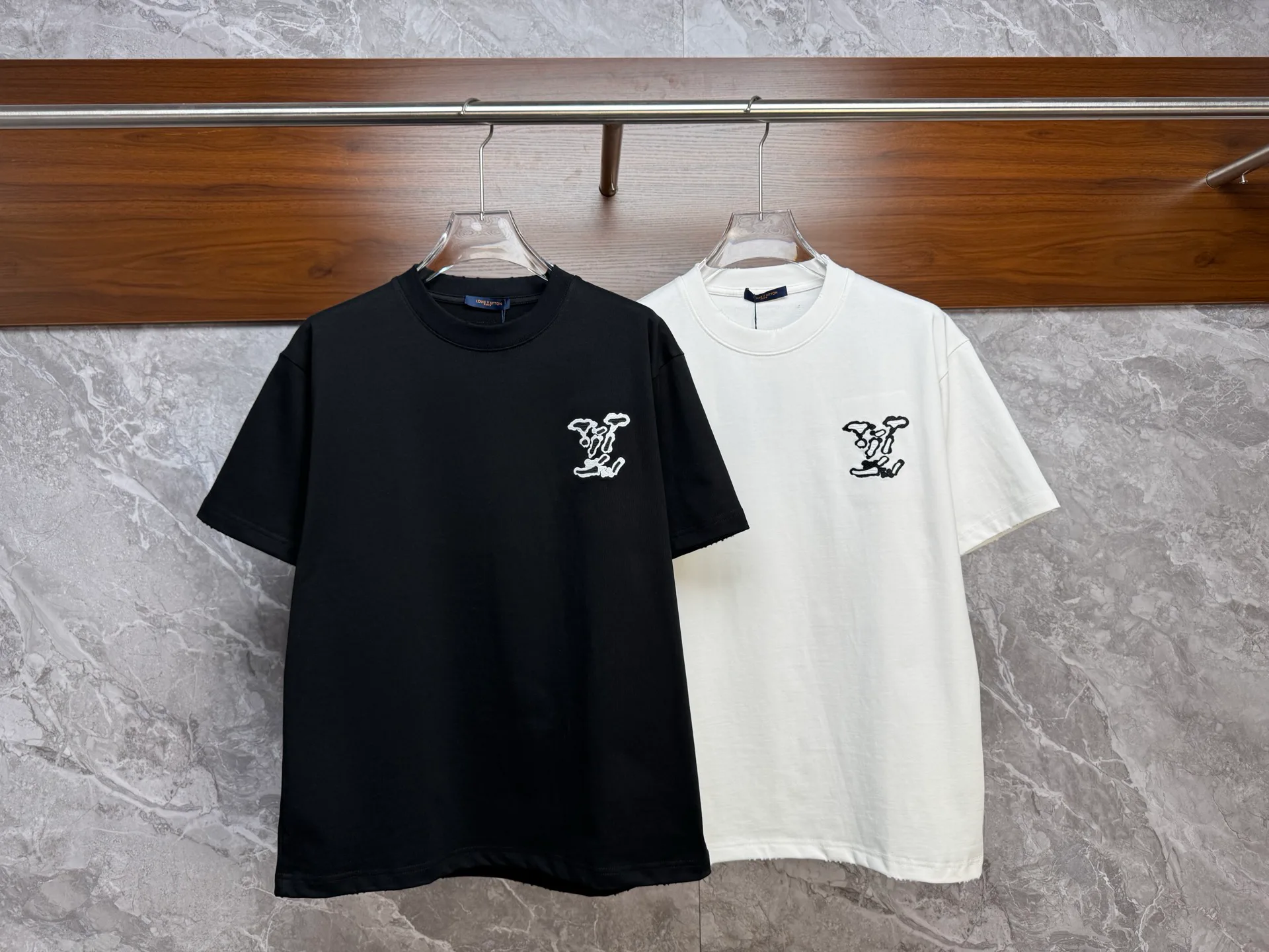 Футболки Женские Louis Vuitton 12635040