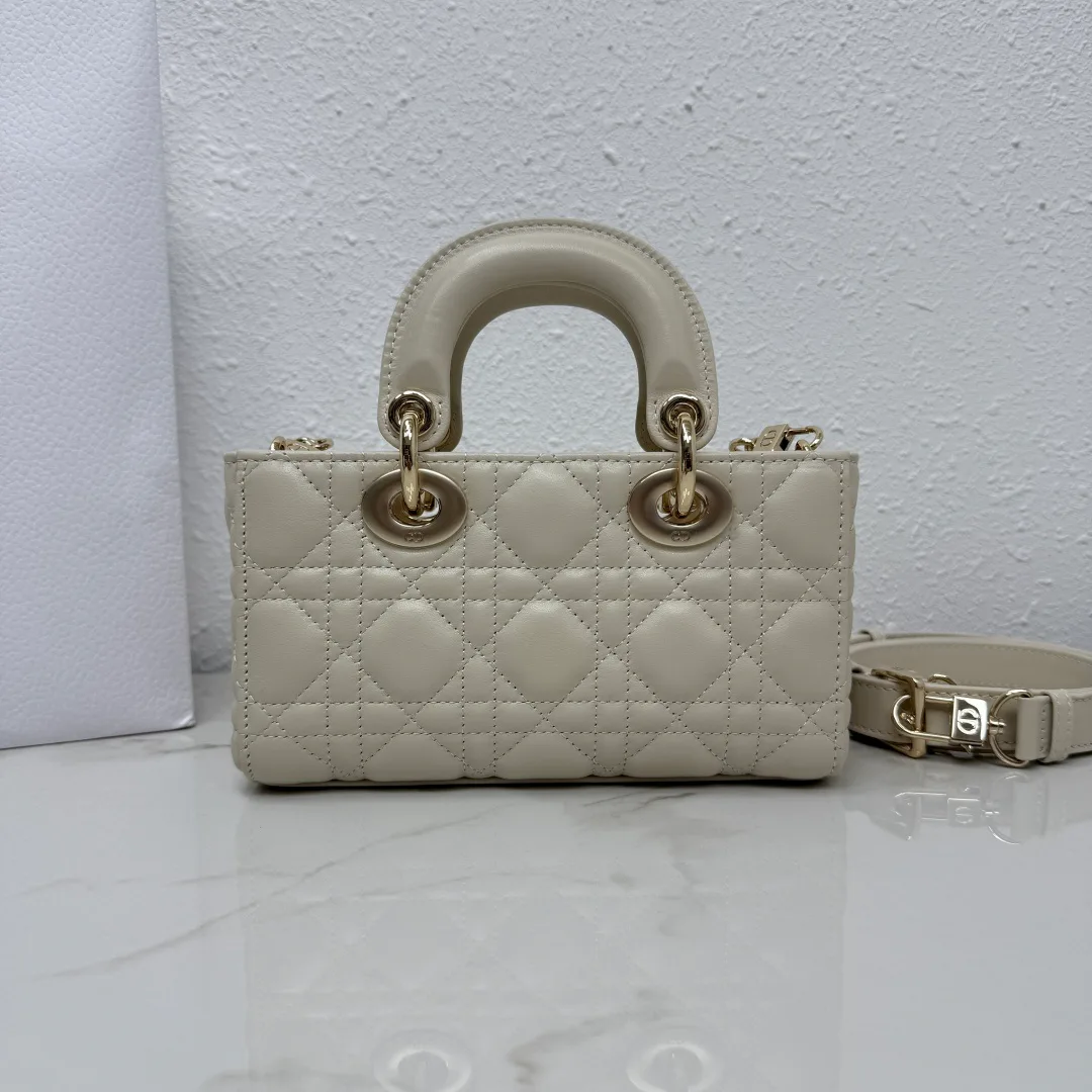Классические Сумки Женские Christian Dior 17601434