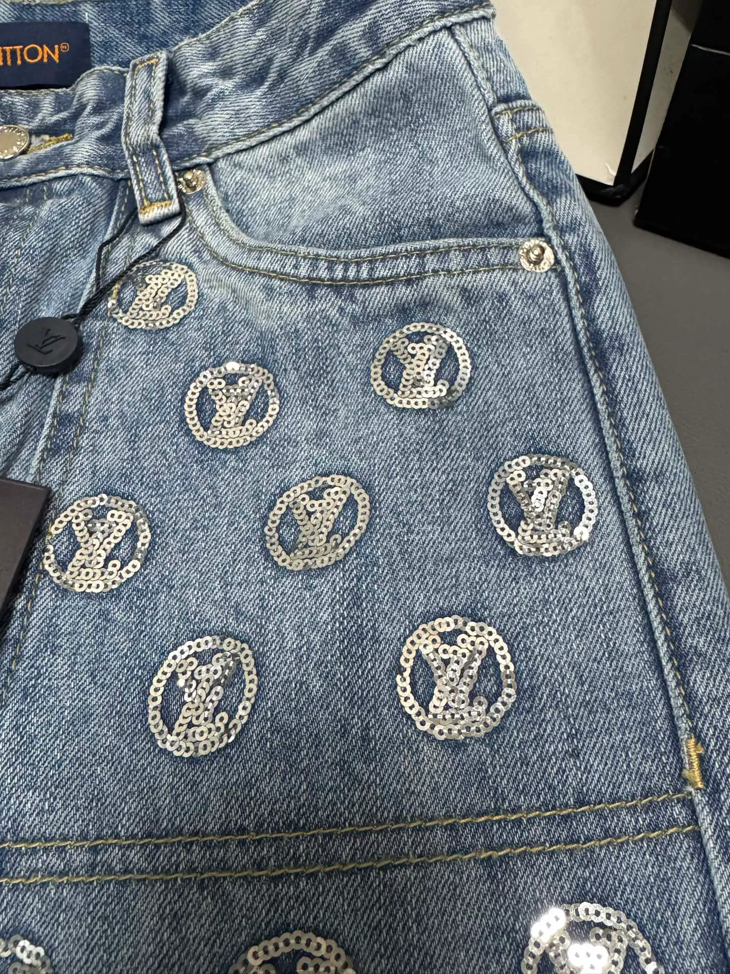 Брюки Женские Louis Vuitton 11352813