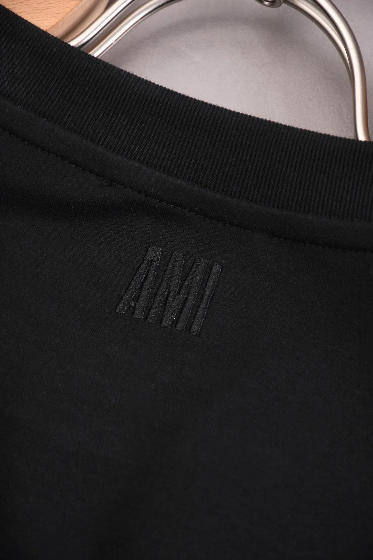 Футболки Женские Ami Paris 18000534