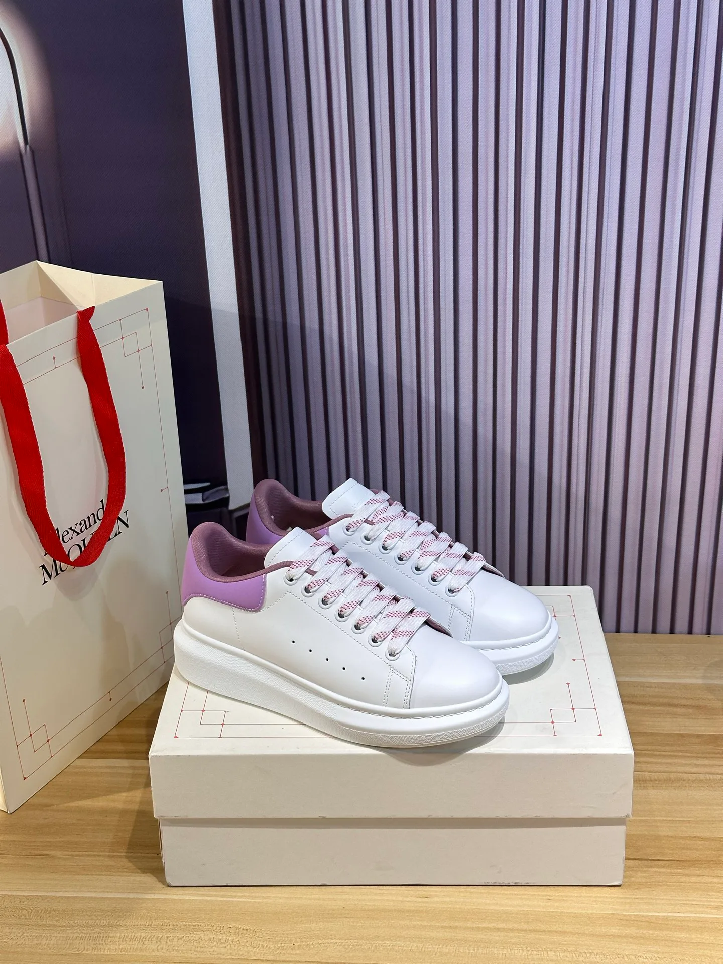 Кроссовки Женские Alexander Mcqueen 3470443