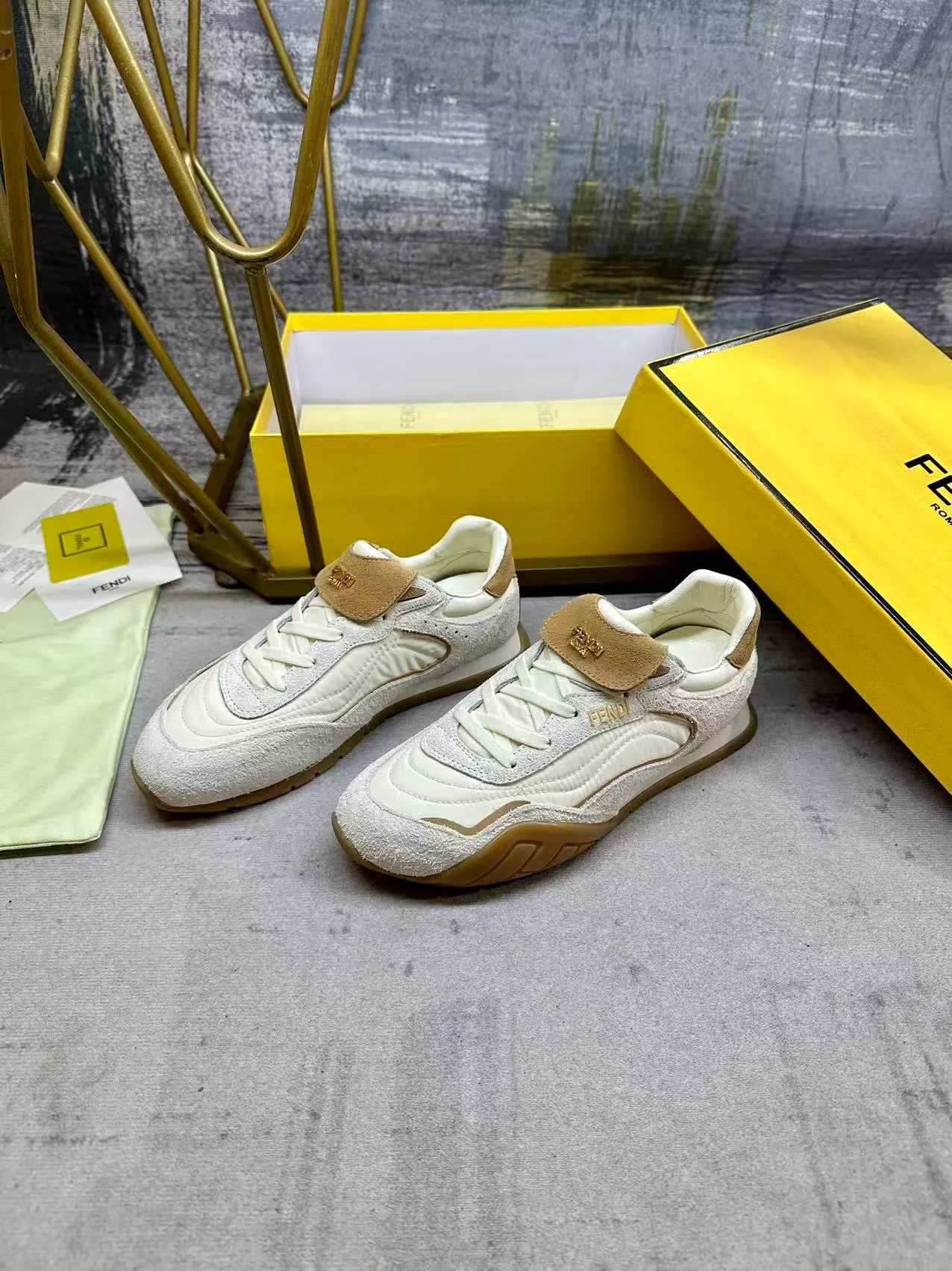 Кроссовки Женские Fendi 9856766