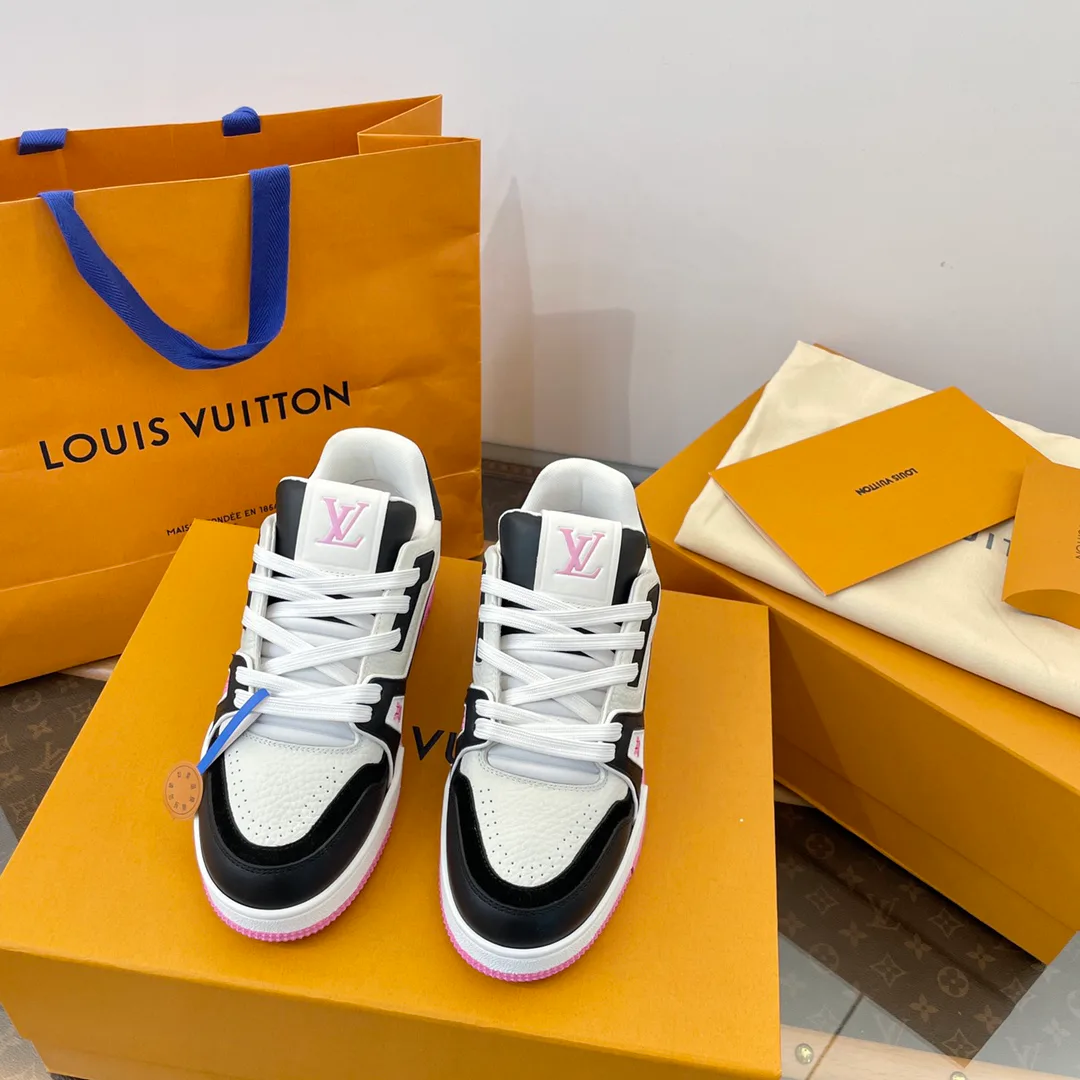 Кроссовки Женские Louis Vuitton 2296968