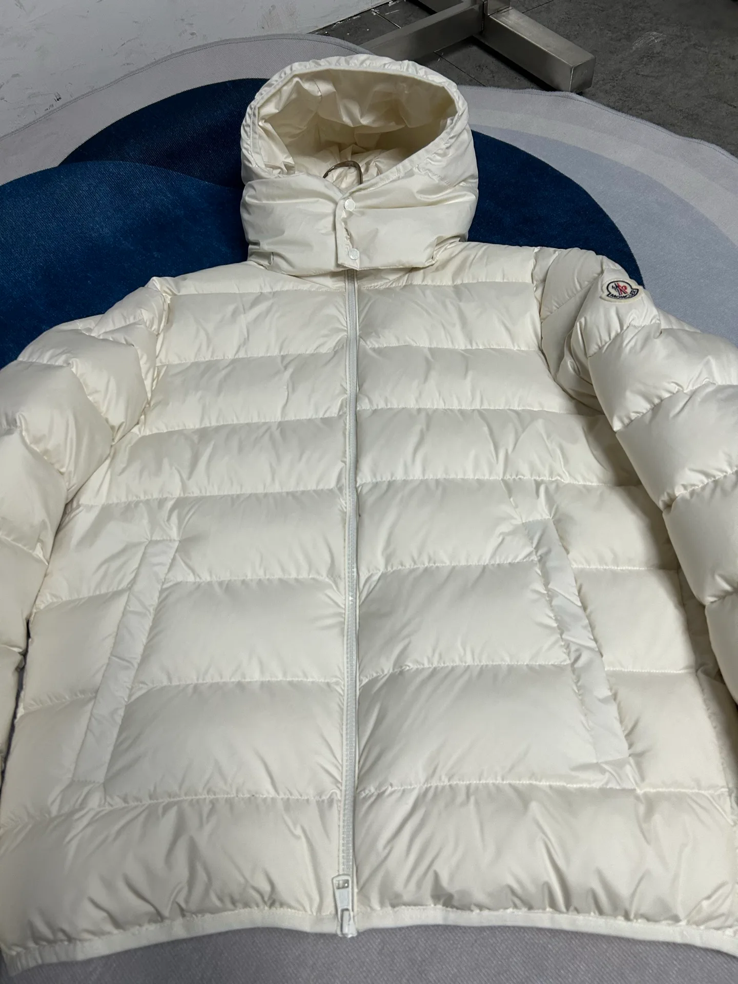 Куртки И Пуховики Женские Moncler 19202366