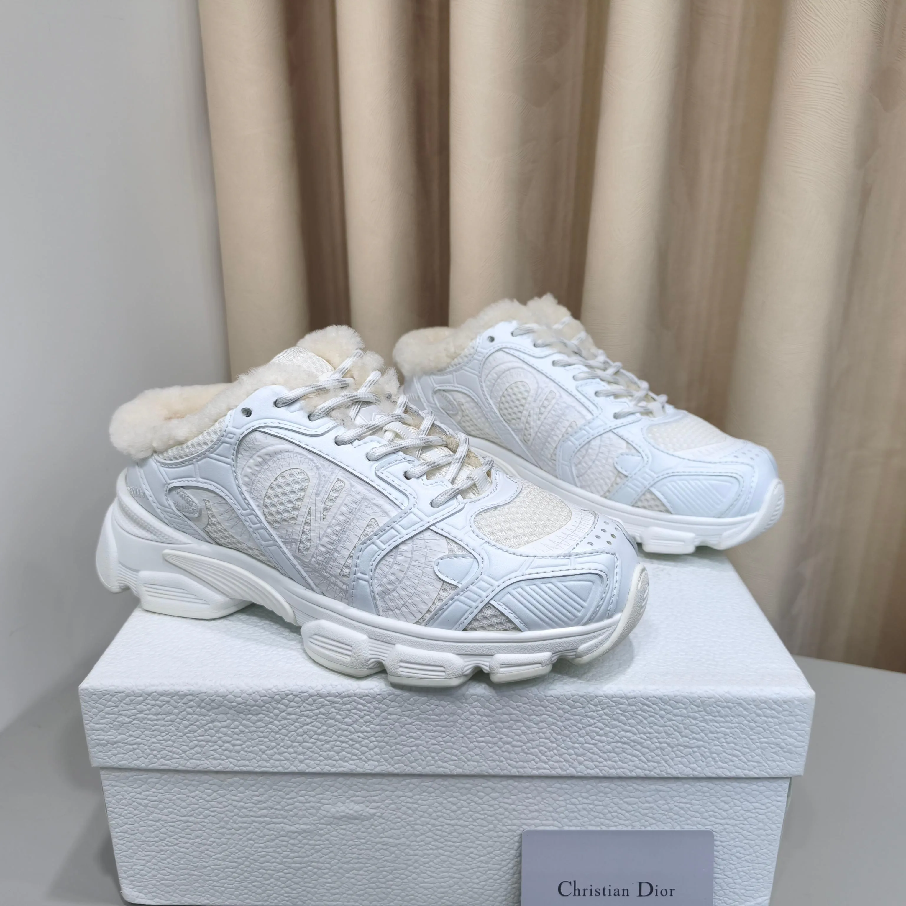 Кроссовки Женские Christian Dior 17988713