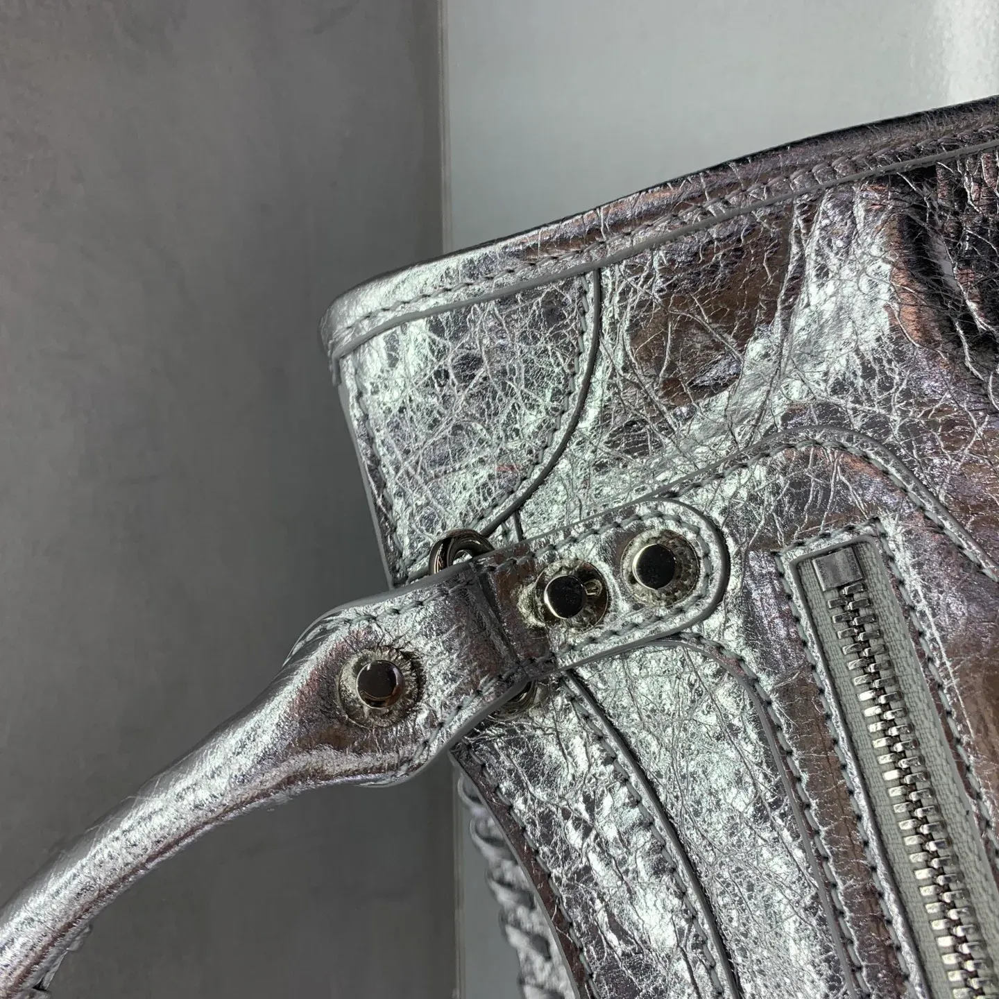 Классические Сумки Женские Balenciaga 5032475