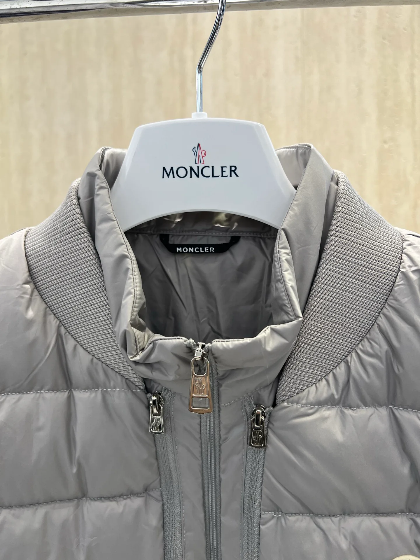 Куртки И Пуховики Женские Moncler 18264466