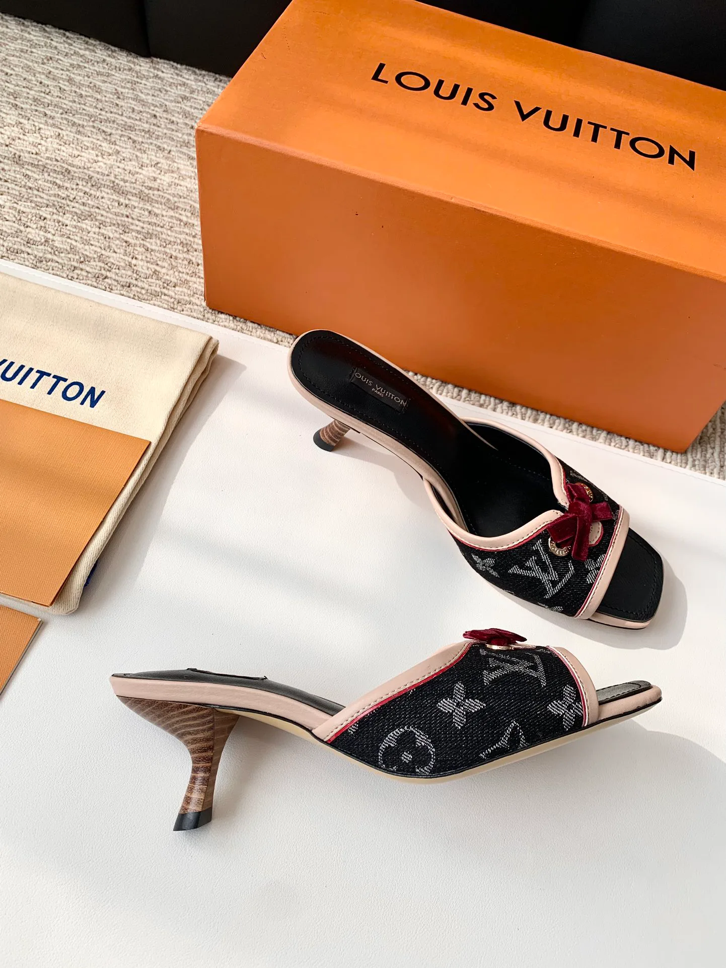 Туфли Женские Louis Vuitton 11263781