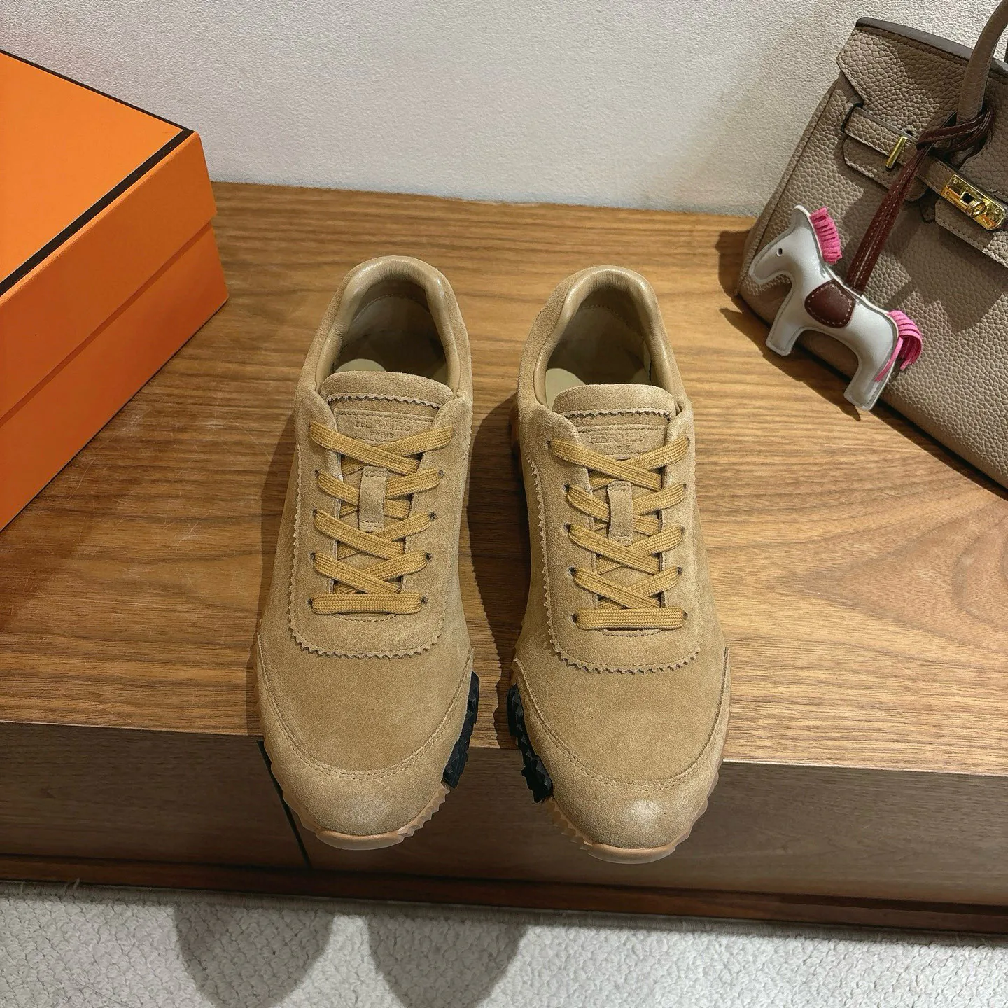 Кроссовки Женские Hermes 9915028
