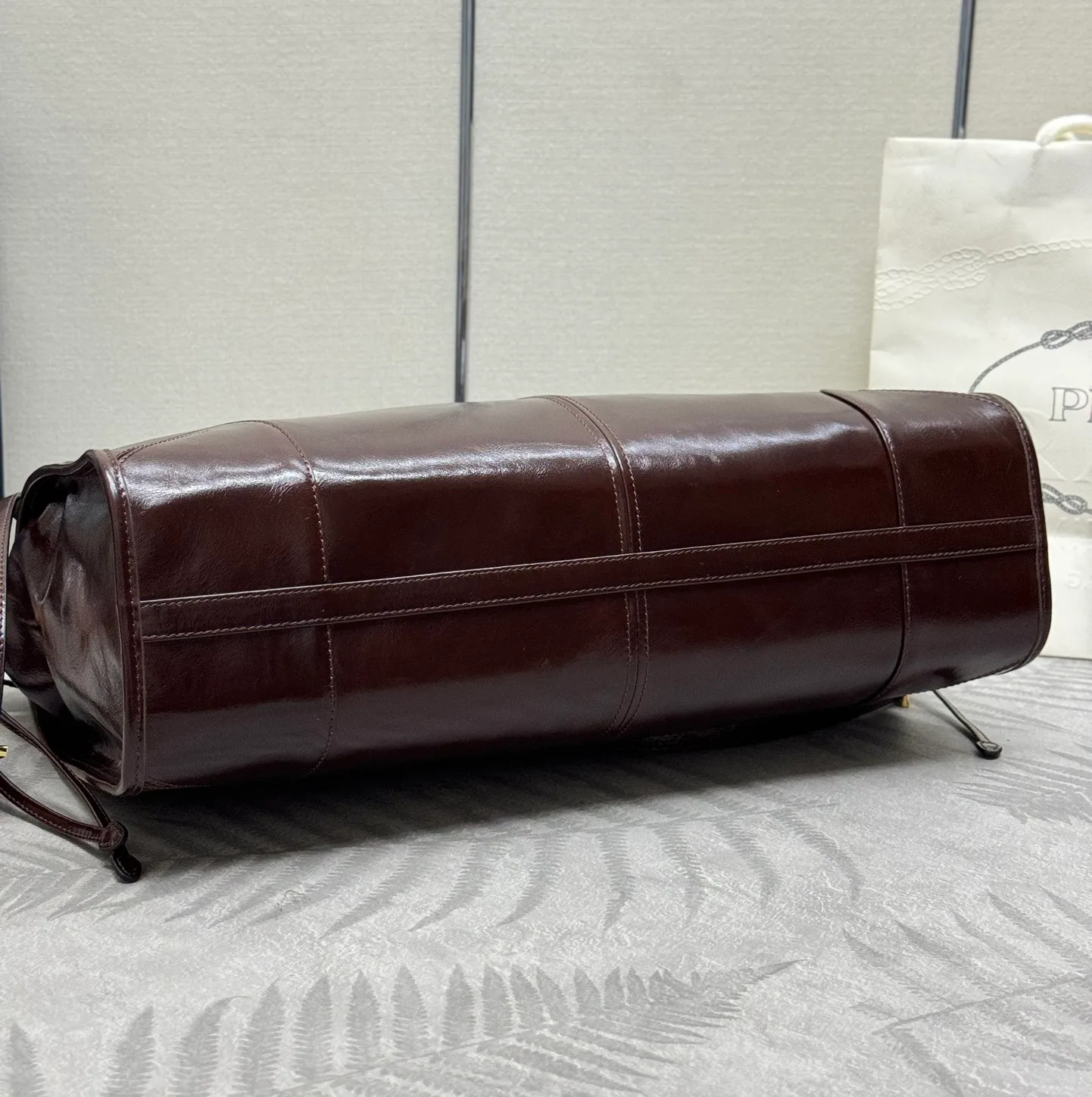 Классические Сумки Женские Prada 11462561
