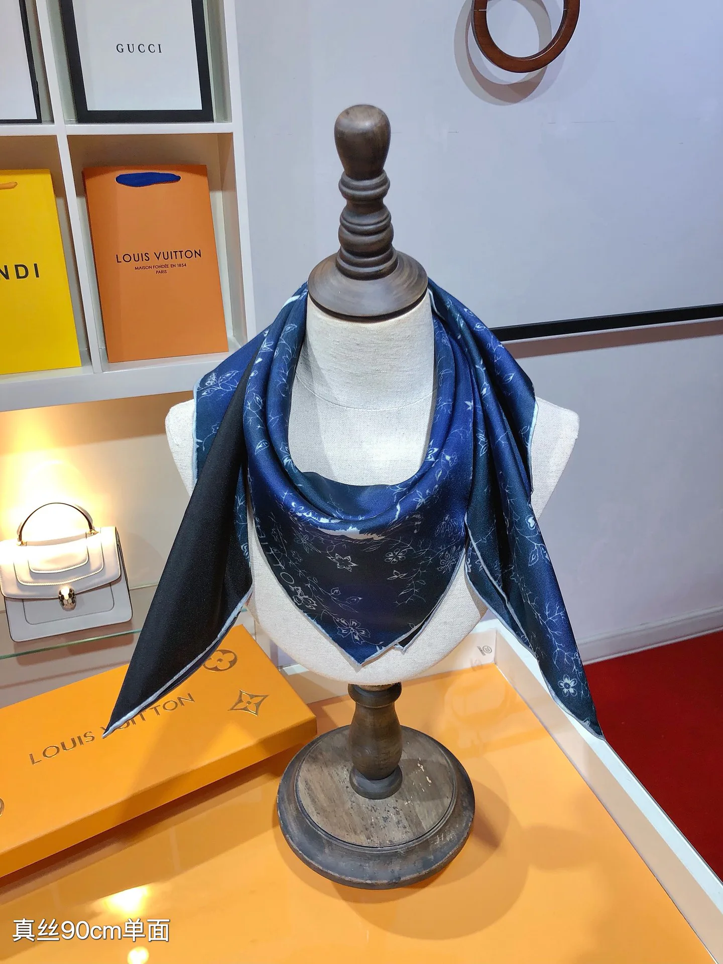 Шарфы Louis Vuitton 29238