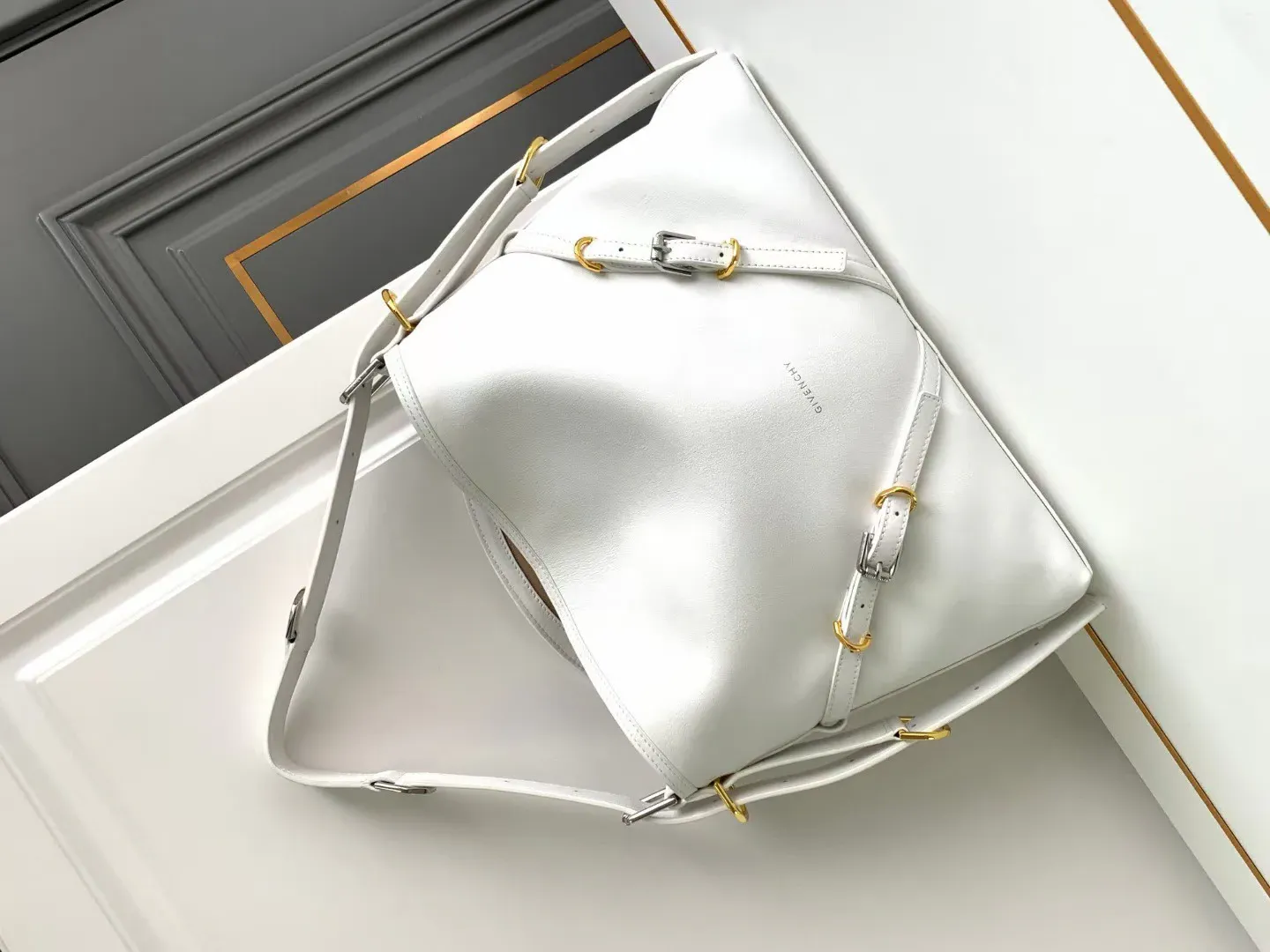 Сумки На Ремне Женские Givenchy 445234