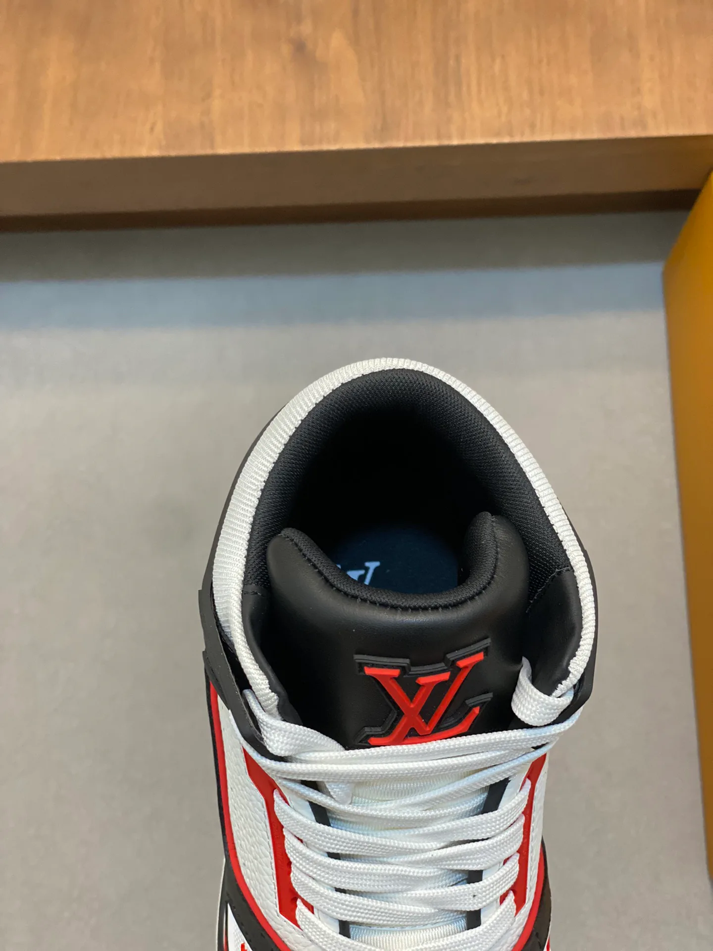 Кроссовки Мужские Louis Vuitton 1483818