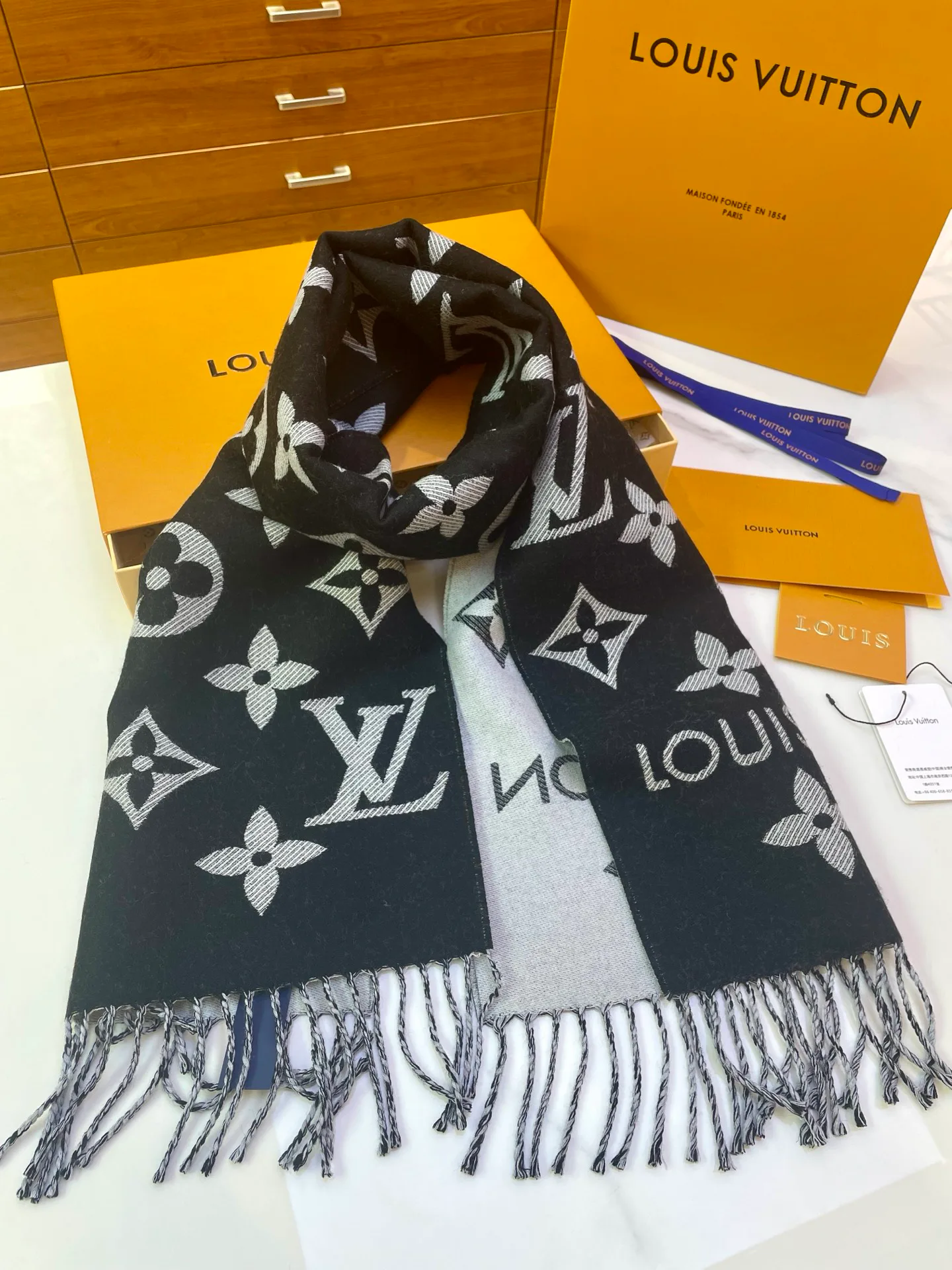 Шарфы Louis Vuitton 266560