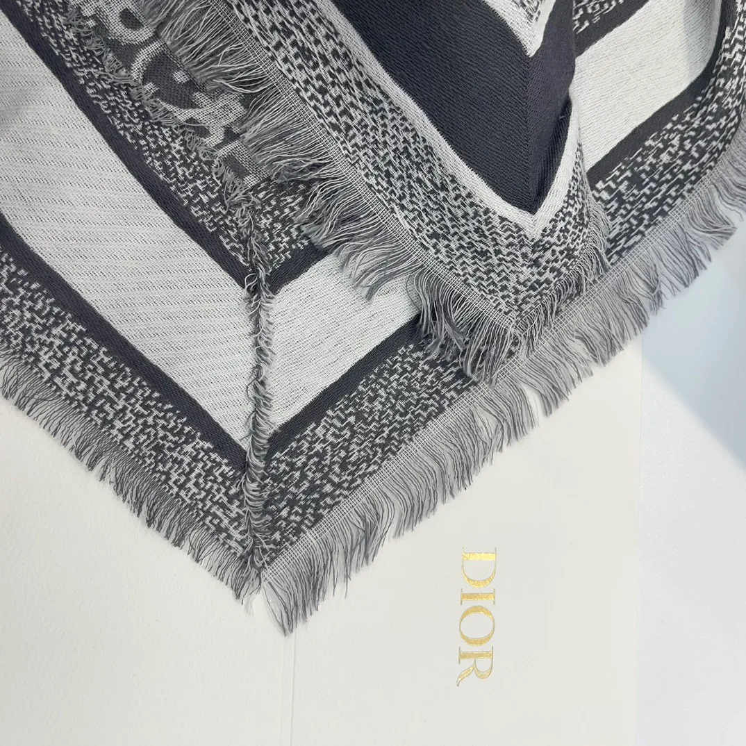 Шарфы Christian Dior 18595758