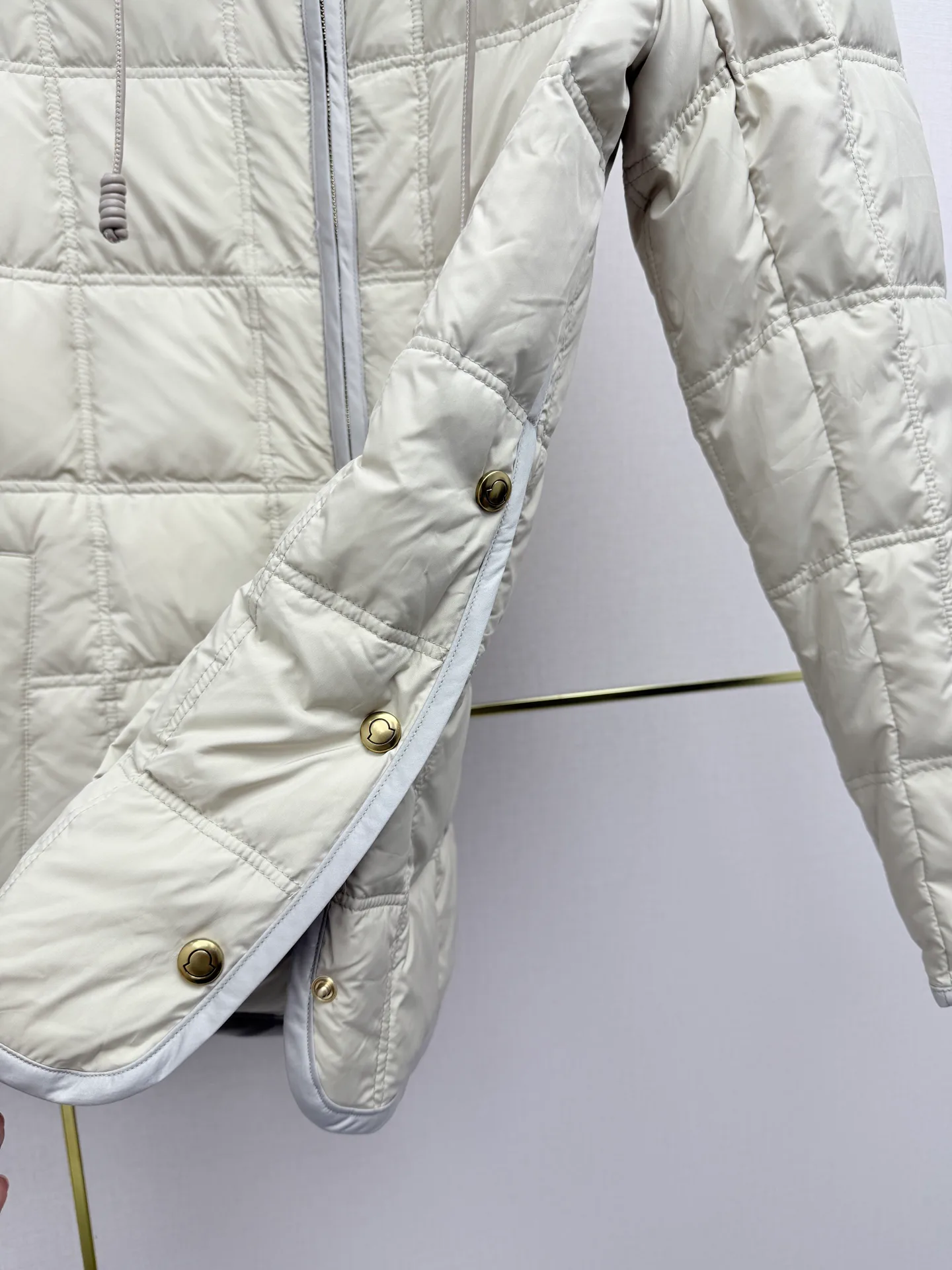 Куртки И Пуховики Женские Moncler 18435814