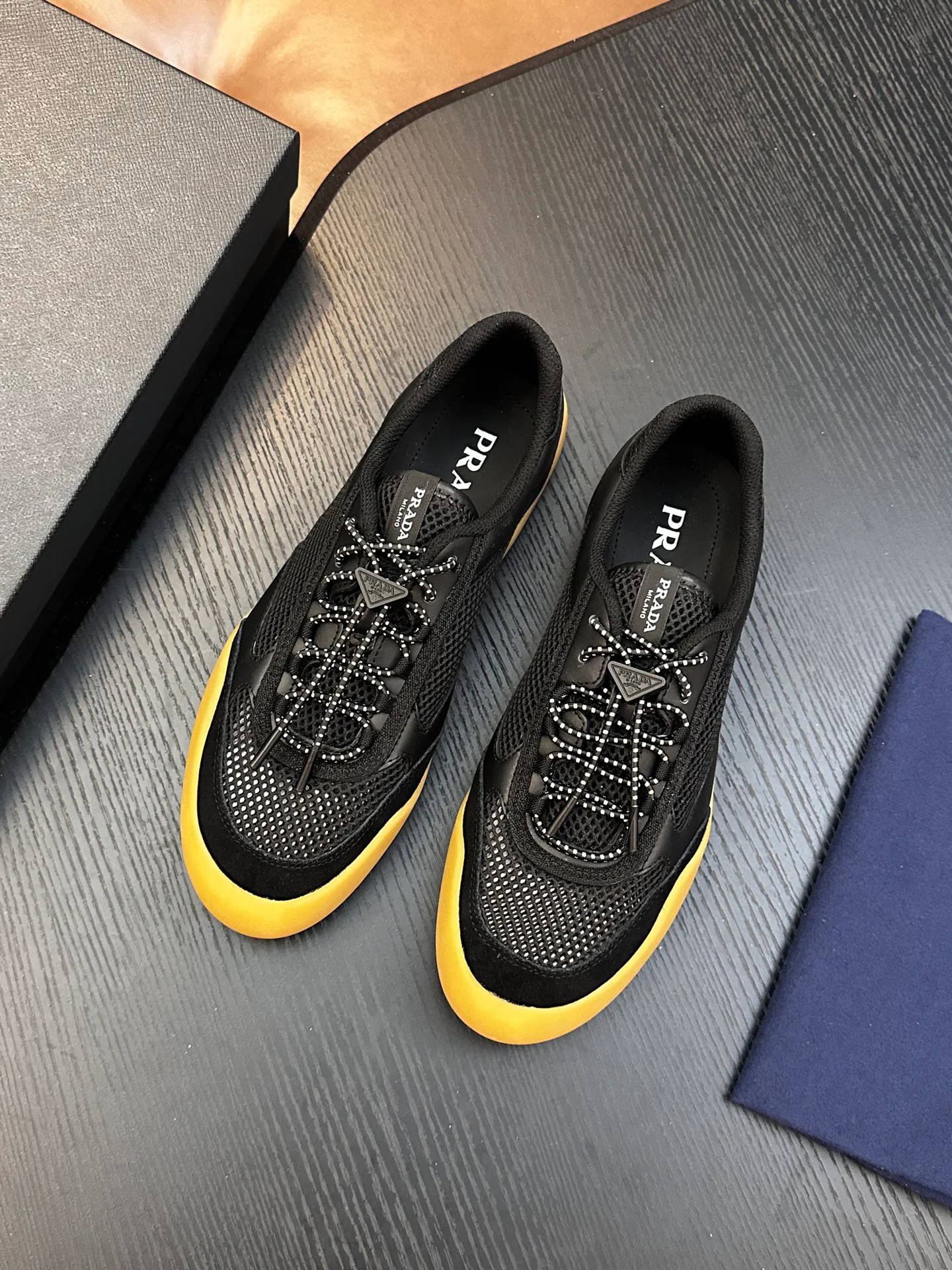 Кроссовки Мужские Prada 11858378