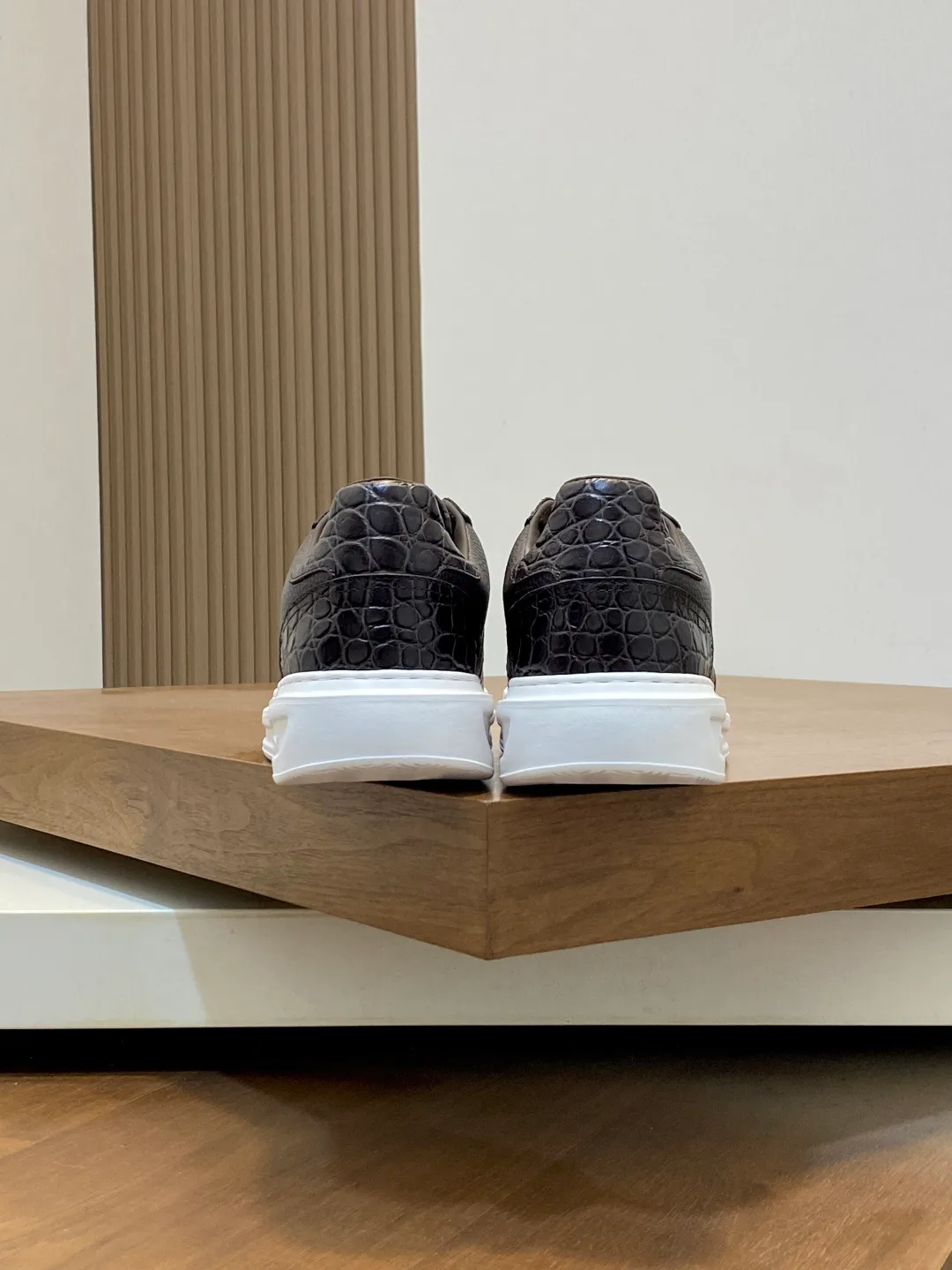 Кроссовки Мужские Louis Vuitton 840374